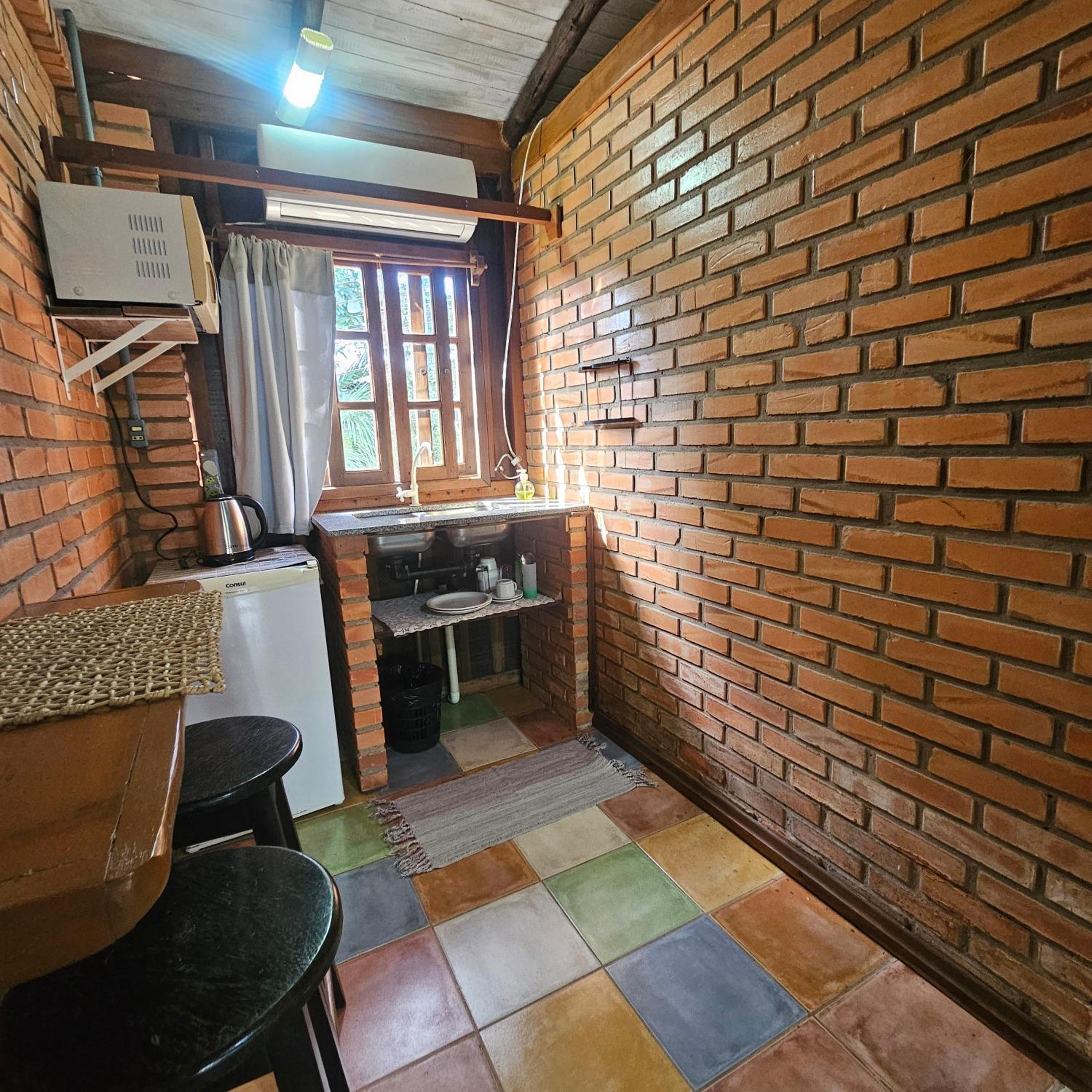 Suite with Pool View - Photo 12