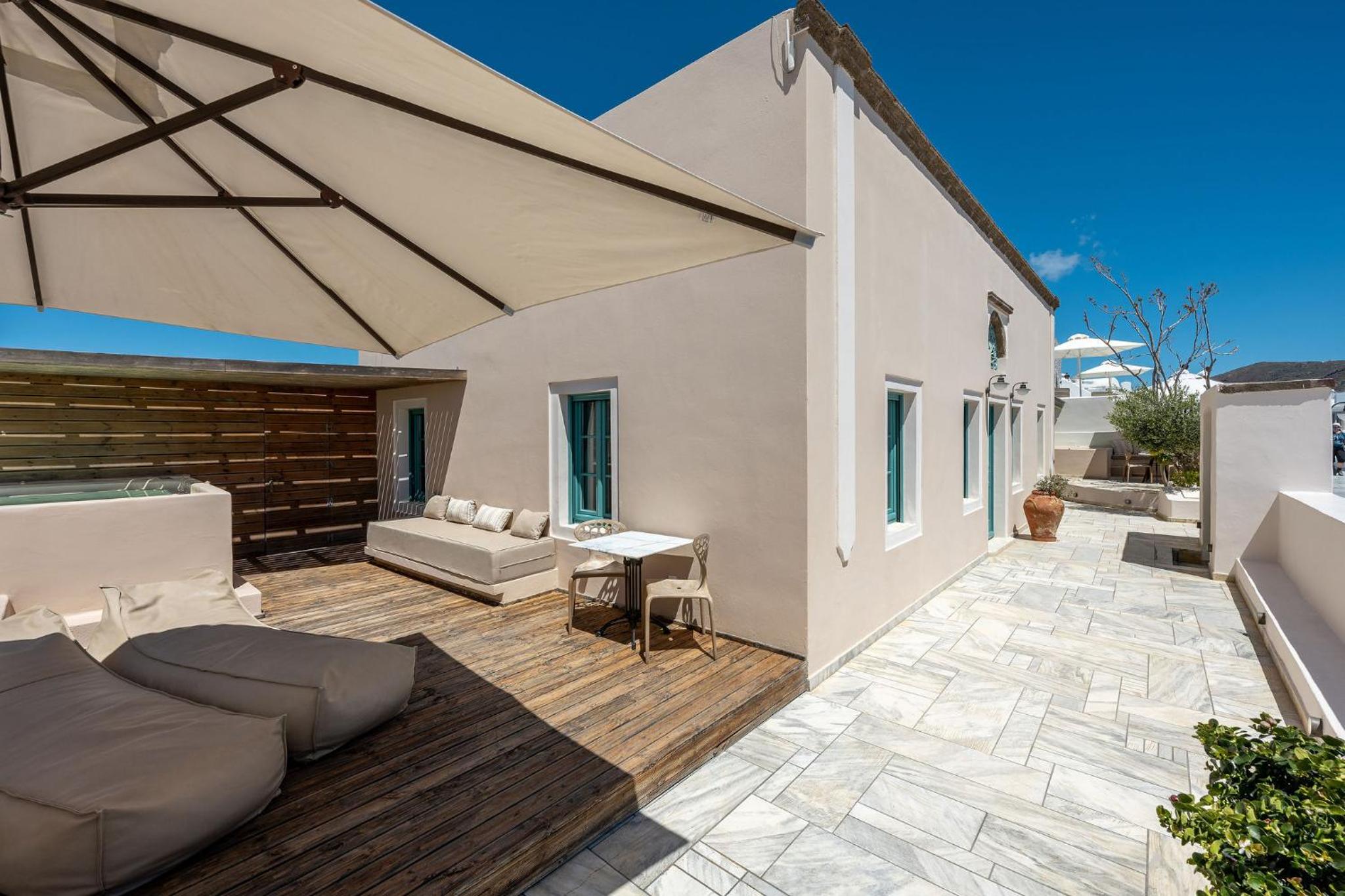 One-Bedroom Villa with Outdoor Hot Tub photo 2