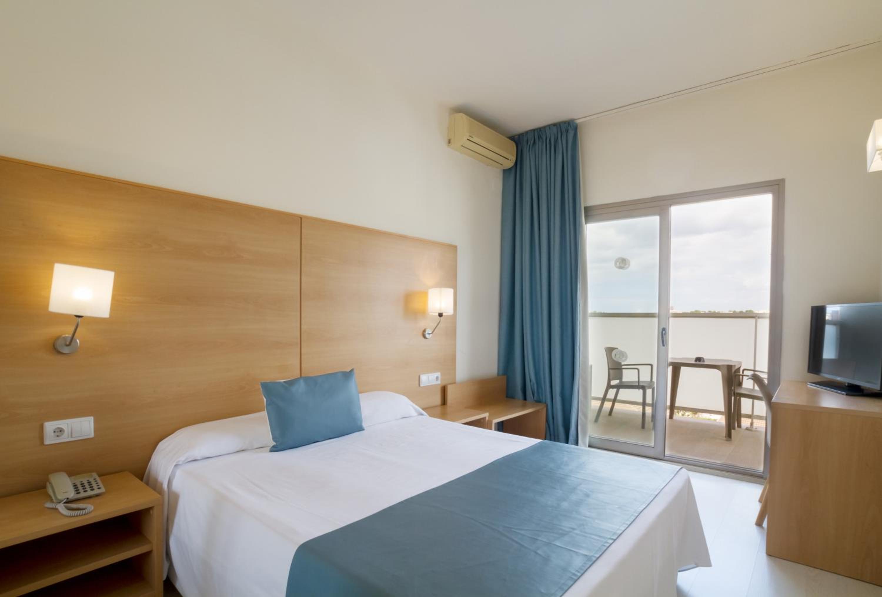 Double or Twin Room - Photo 1