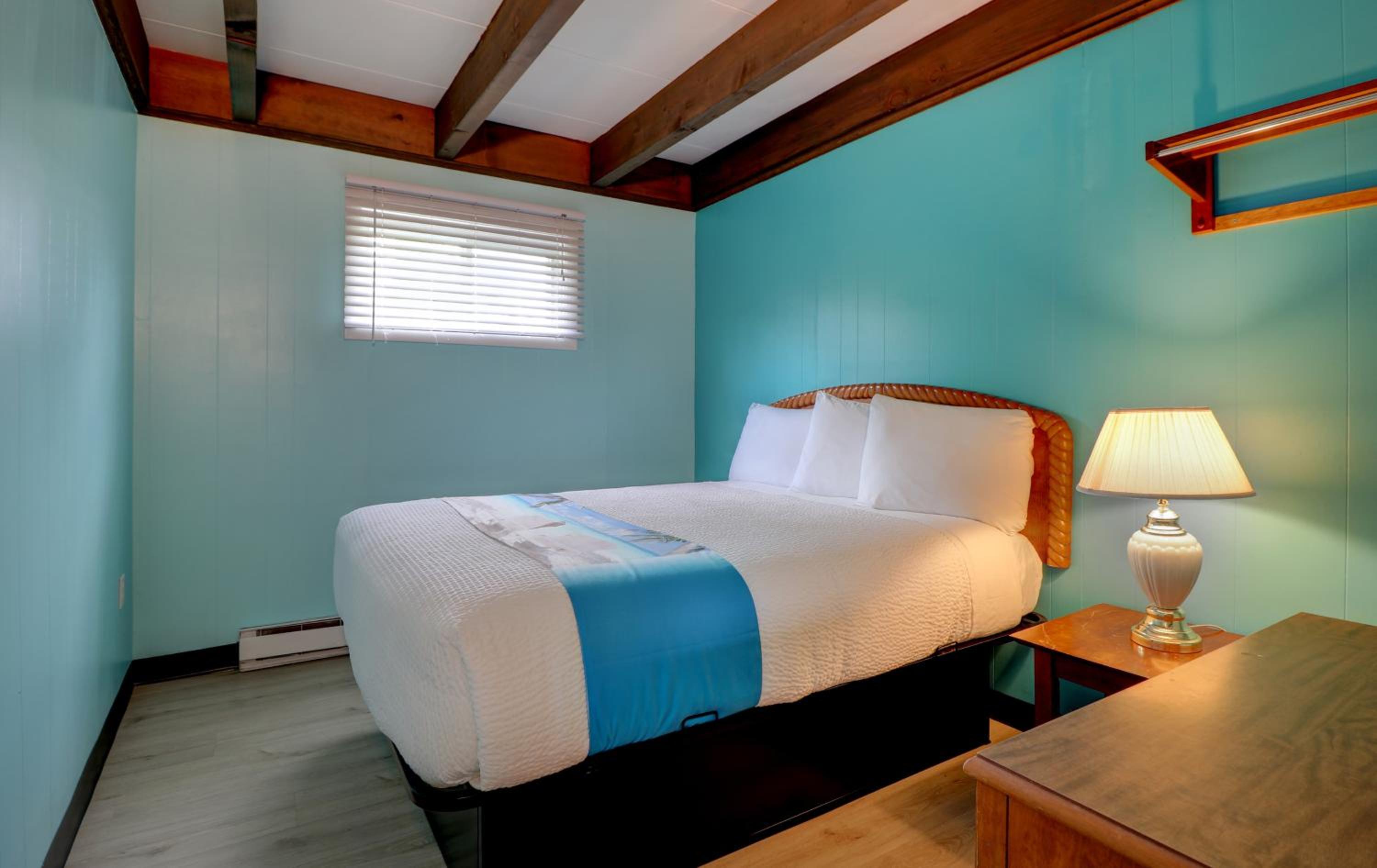 Two Bedroom Suite with Kitchenette - Photo 5