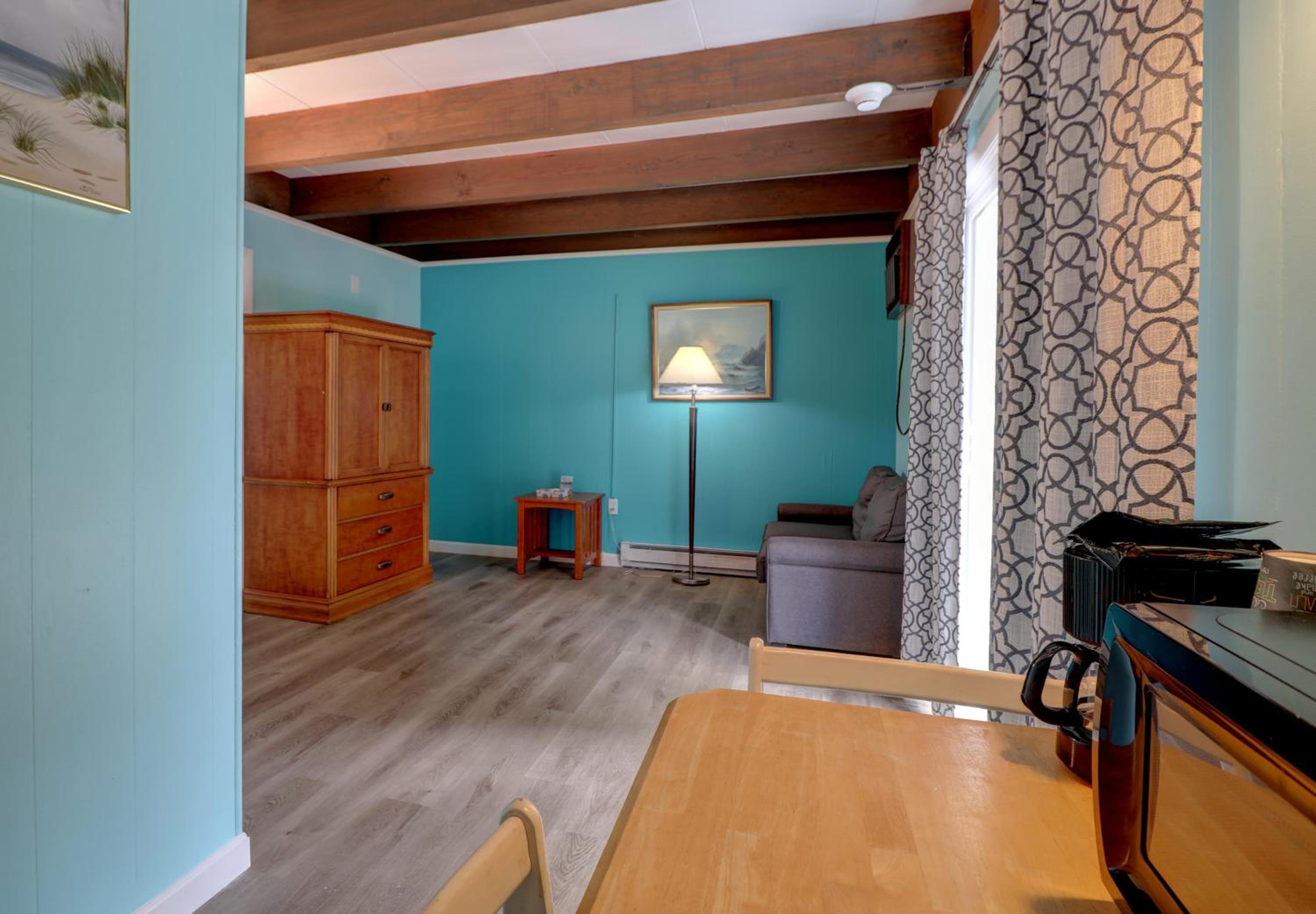 Two Bedroom Suite with Kitchenette - Photo 1