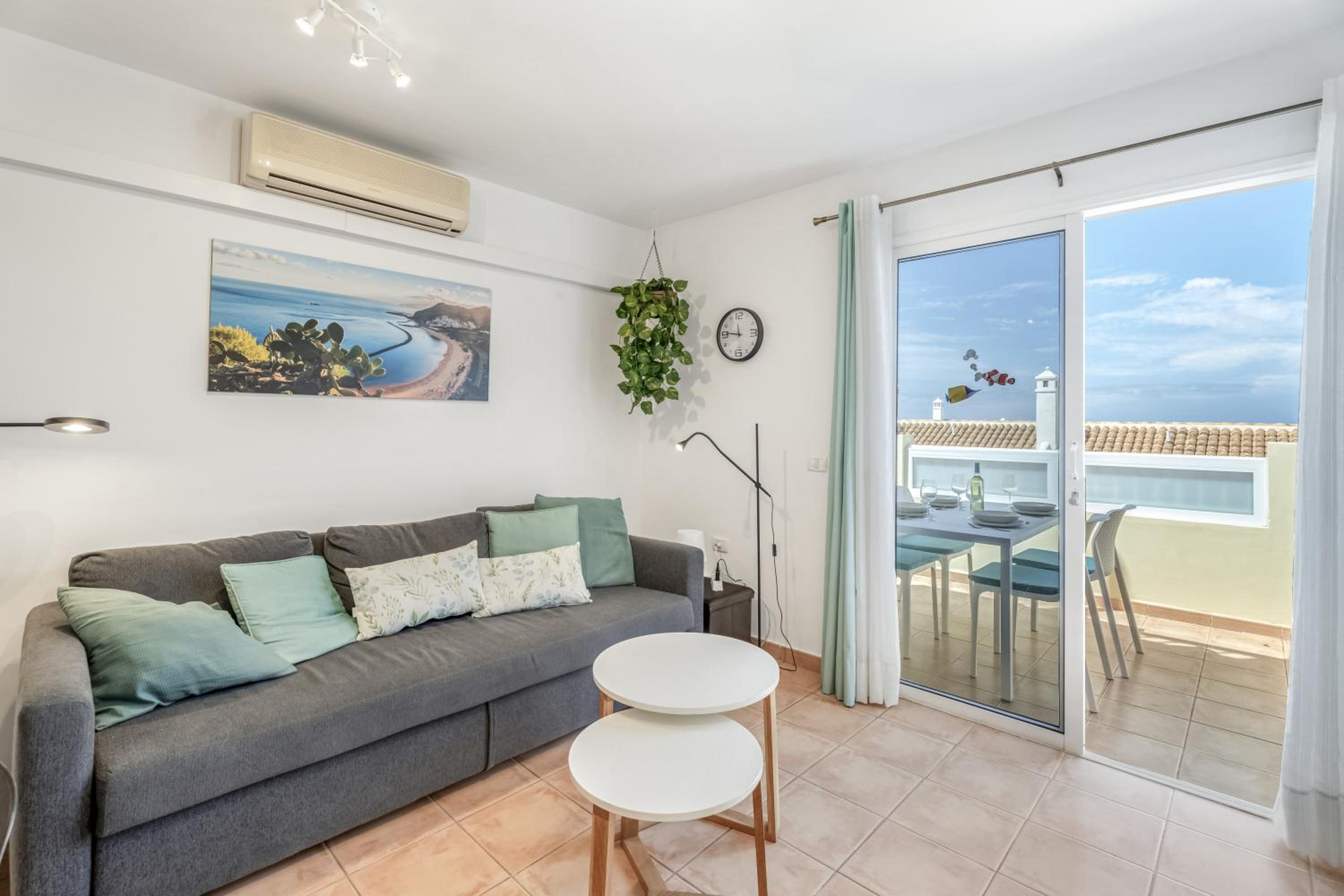 Apartamento de un dormitorio superior con balcón