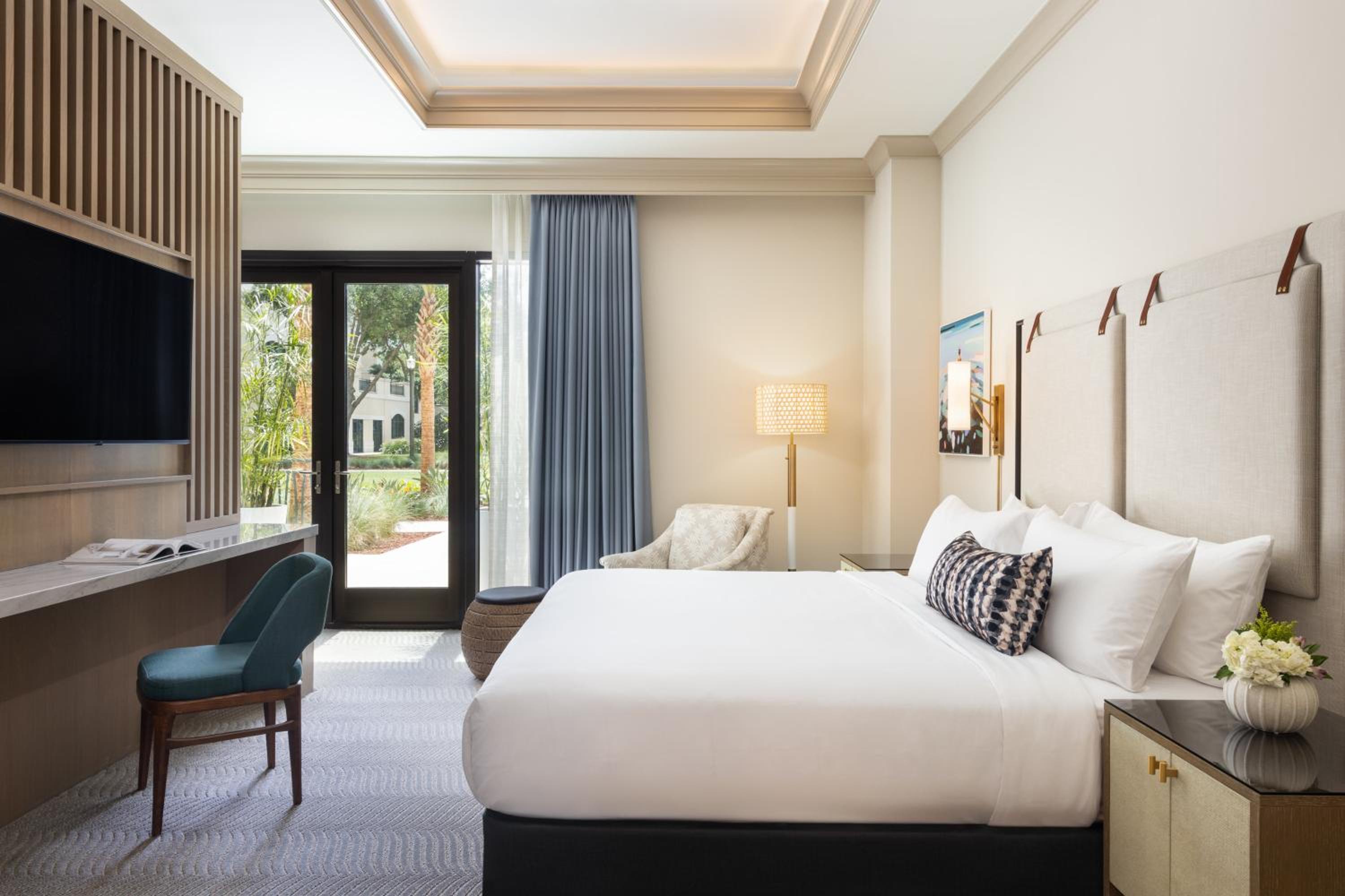 Luxury Suite 1 King Bed