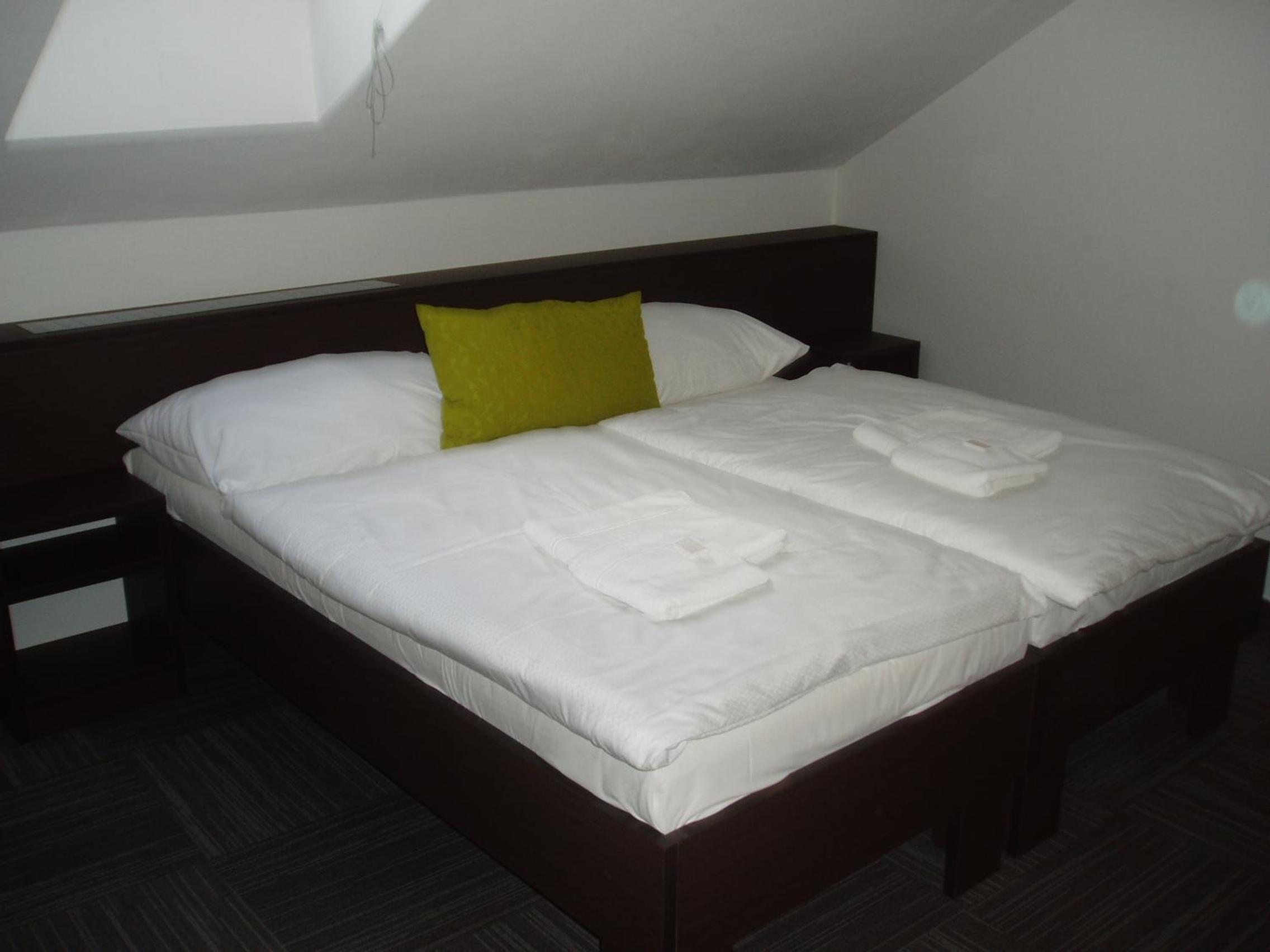Quadruple Room - Photo 1