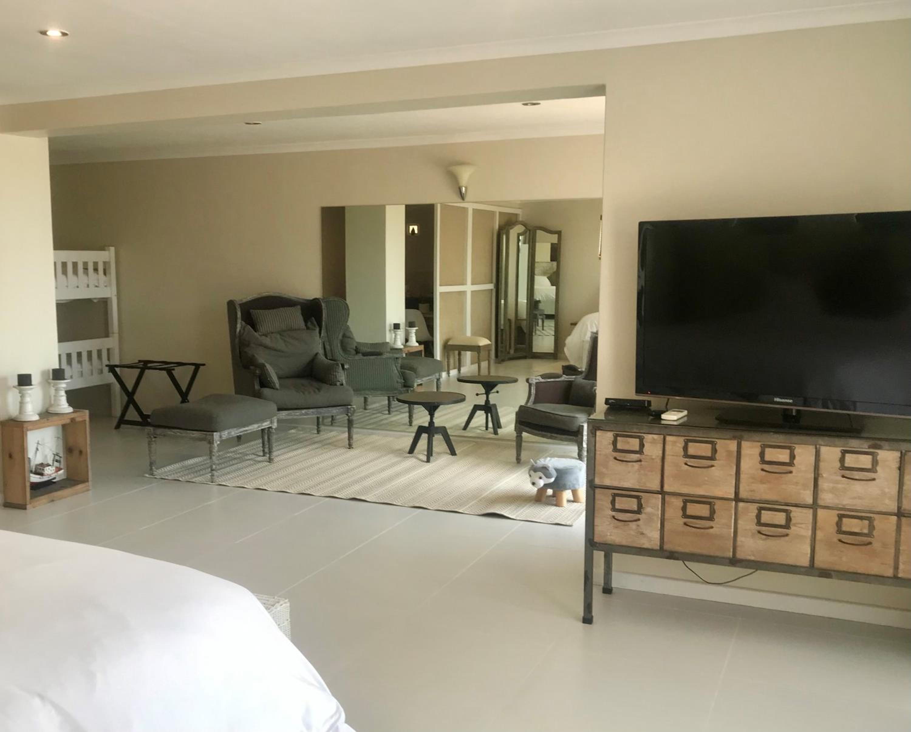 Family Suite with Ocean View photo 2