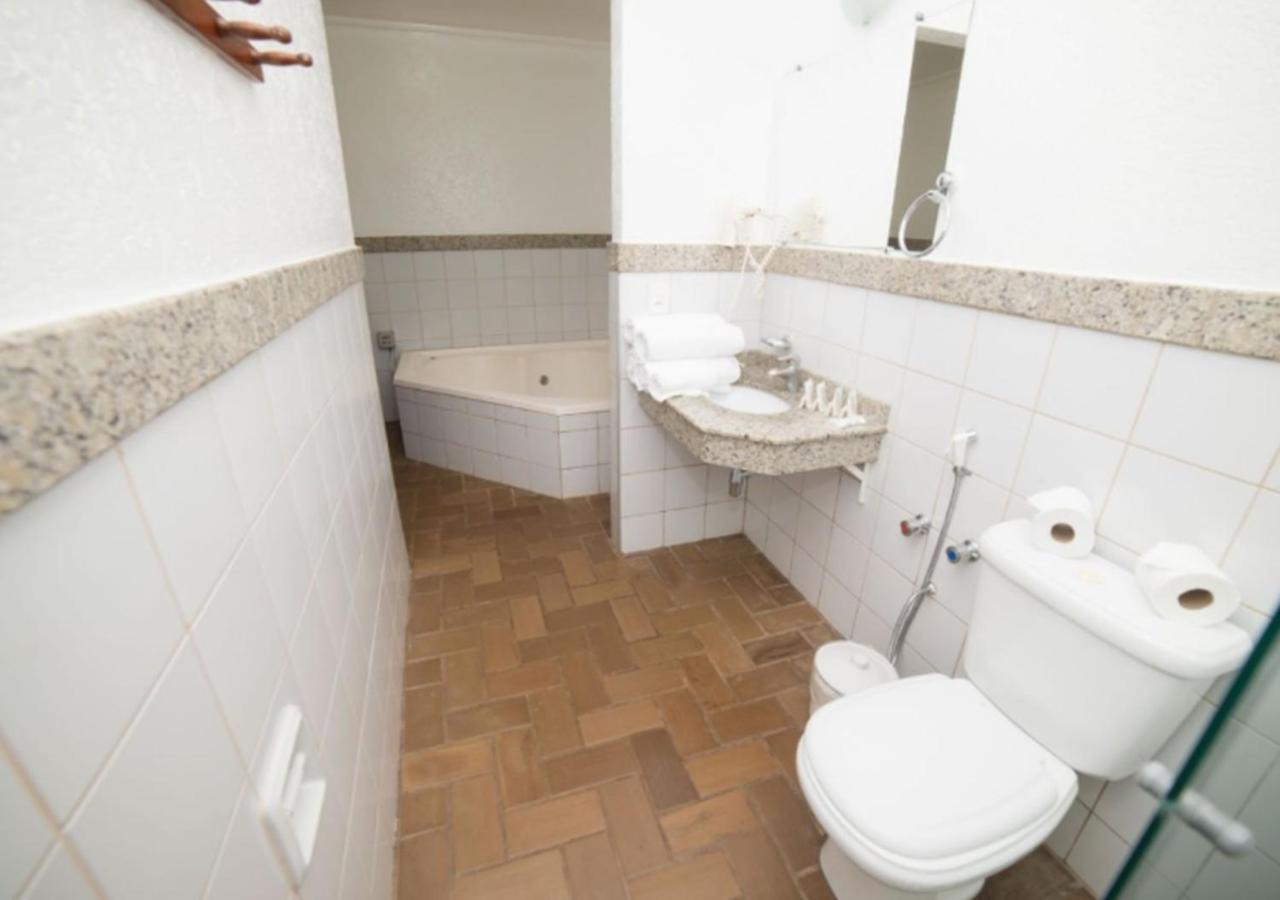 King Suite with Spa Bath photo 3