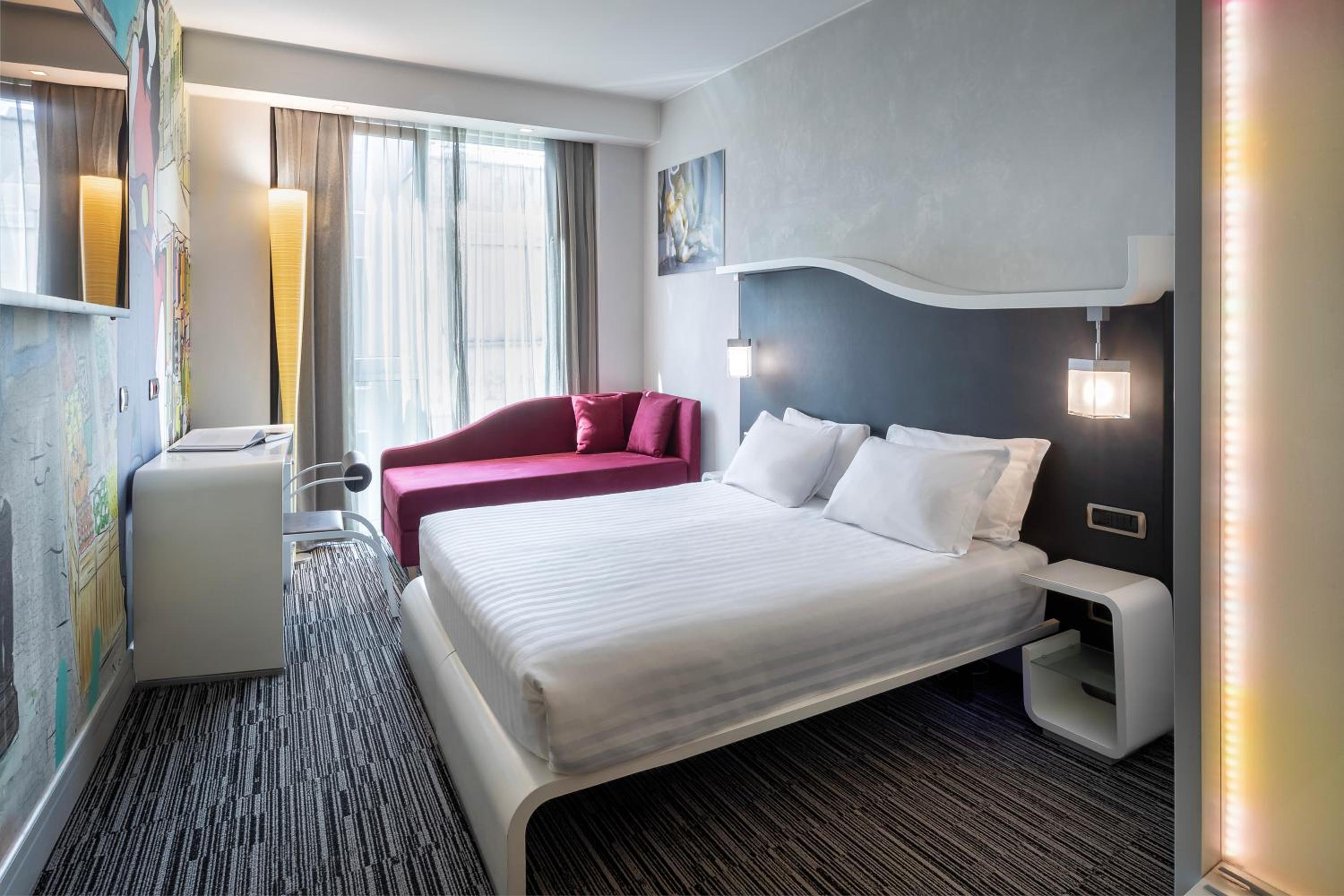 Comfort Triple Room thumbnail 5