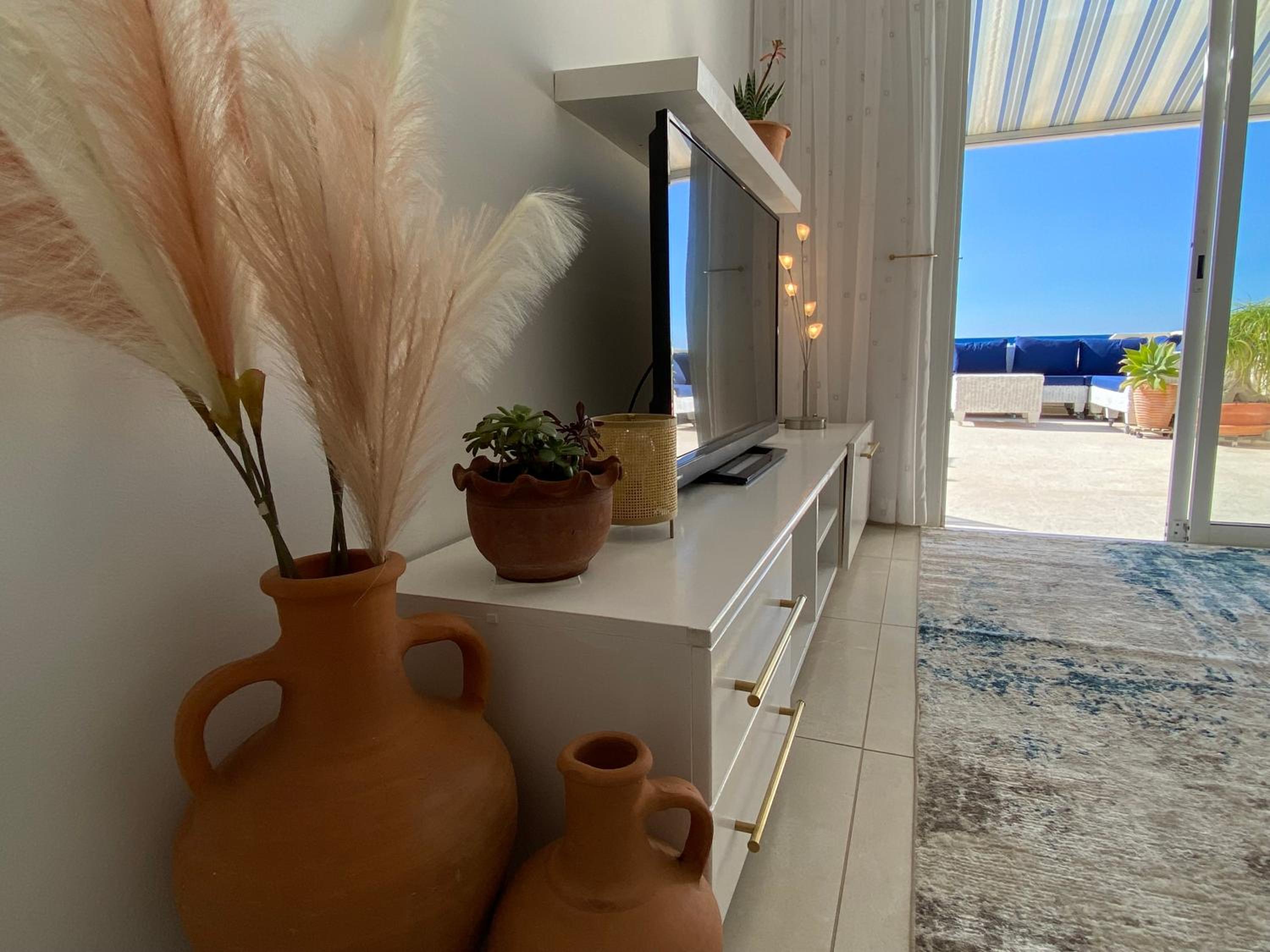 Apartment with Sea View photo 2