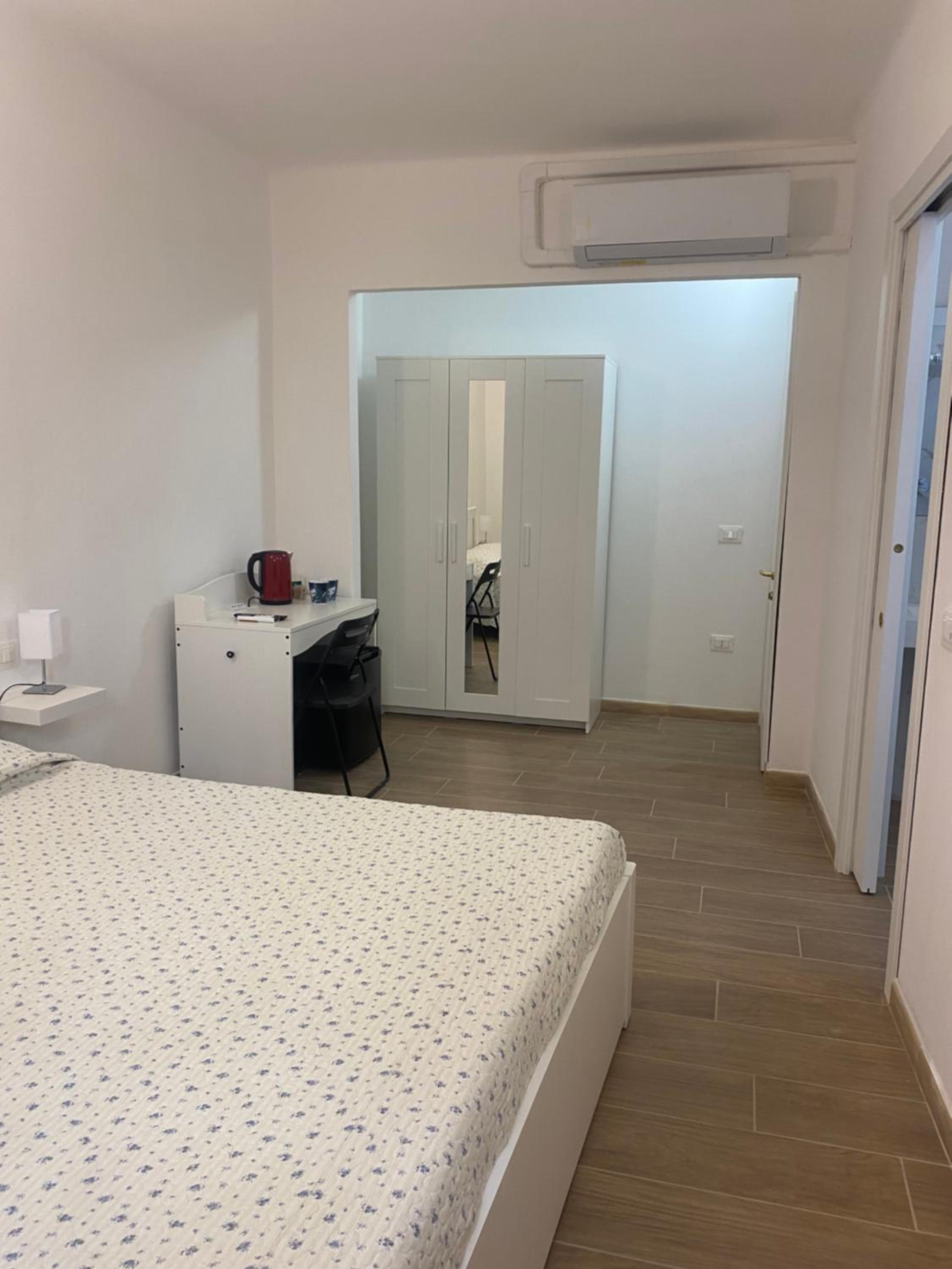 Large Double Room photo 3