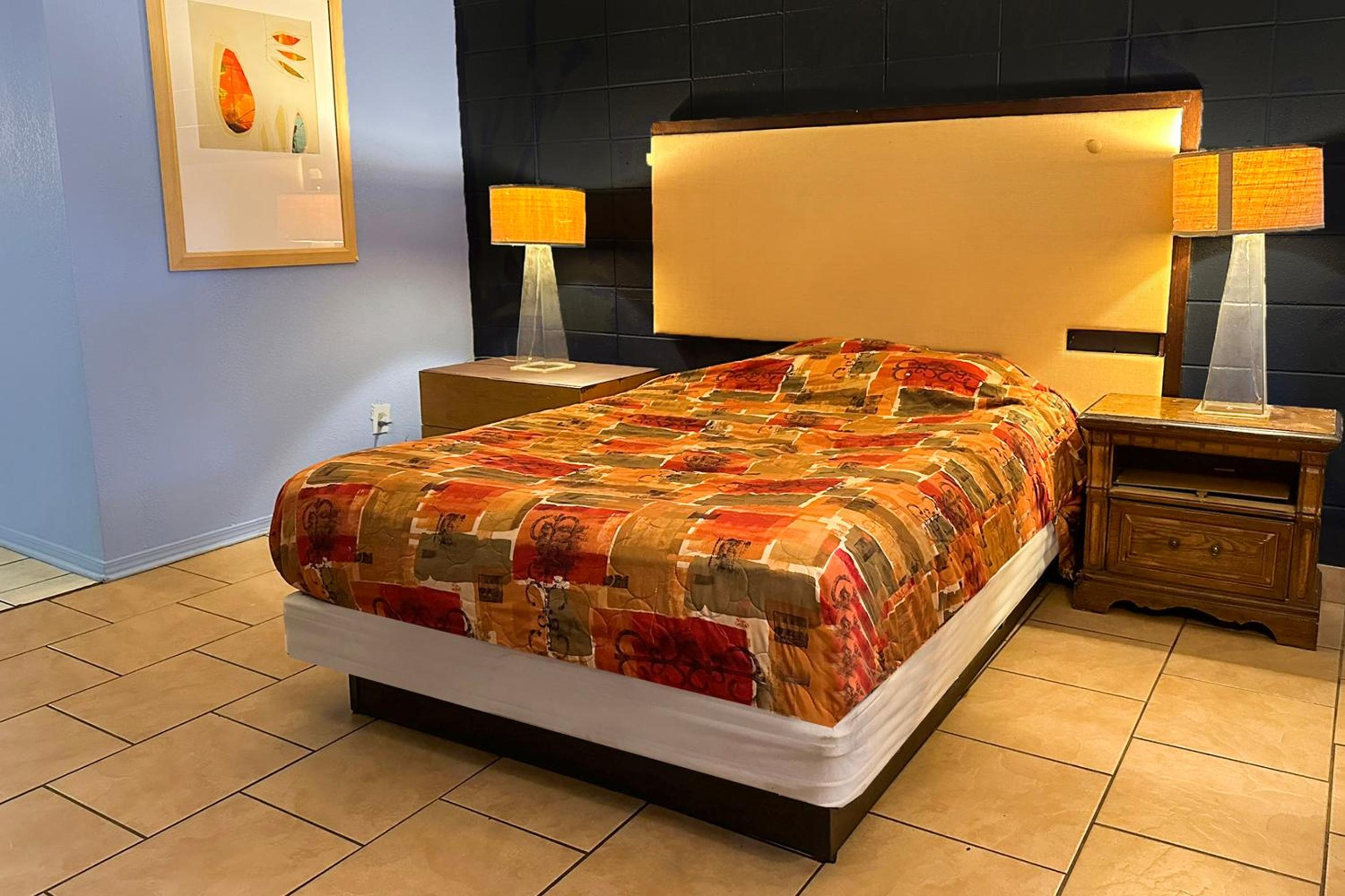 Family room with 2 Double Beds - Photo 3