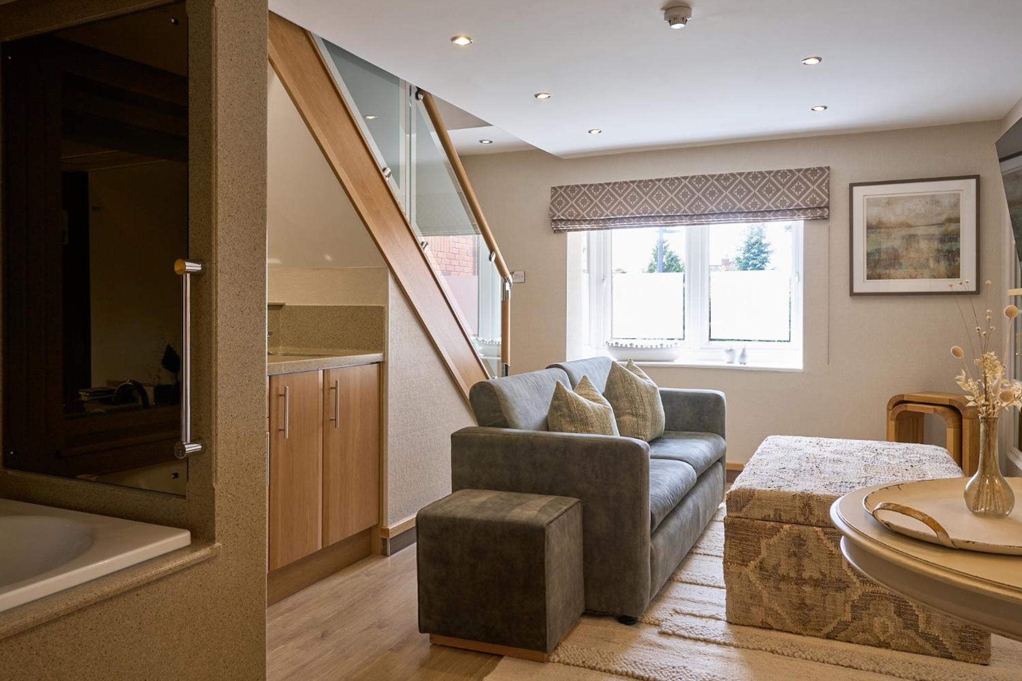 Executive Suite - Photo 4