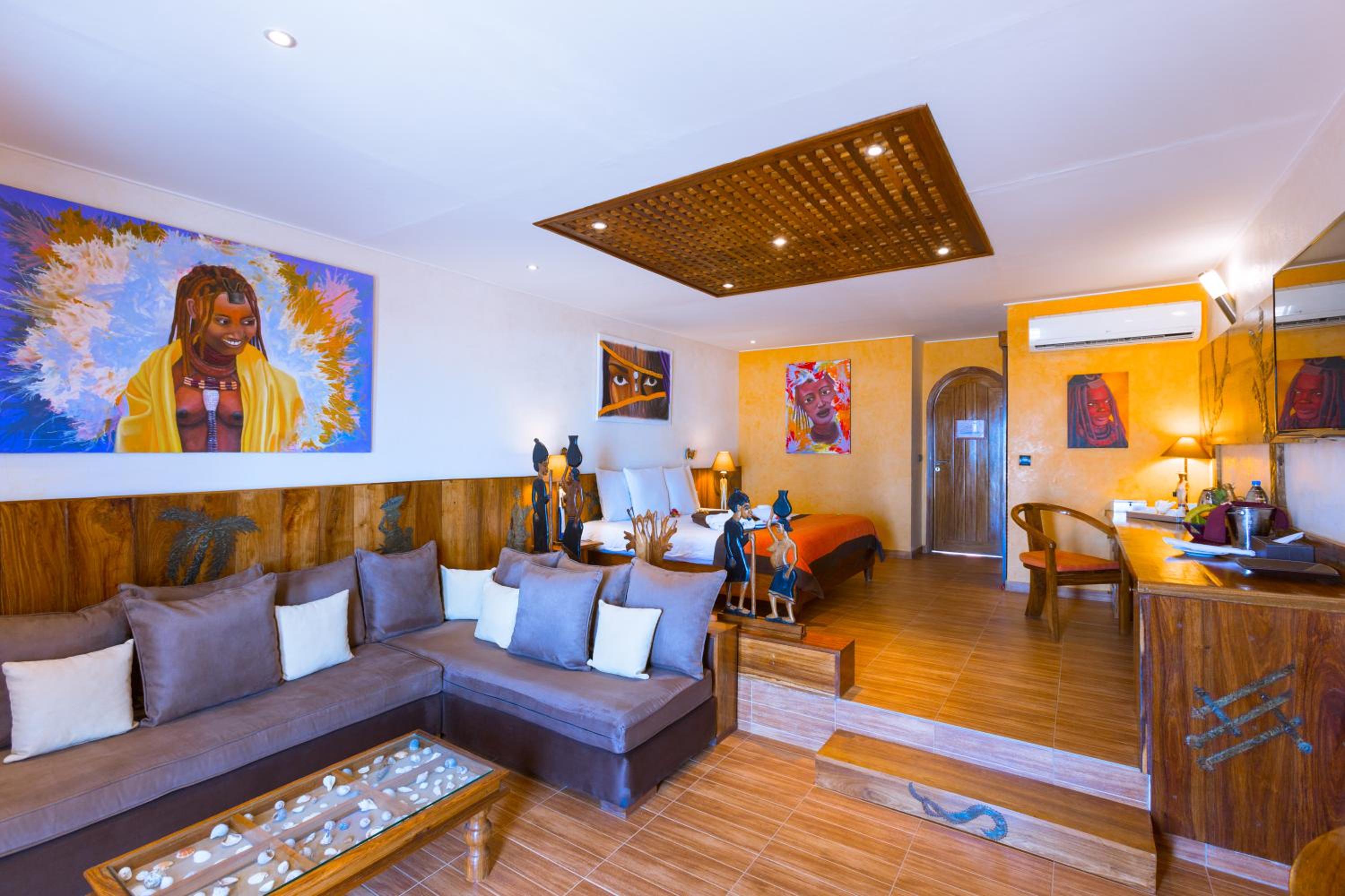 Suite with Sea View - Photo 3