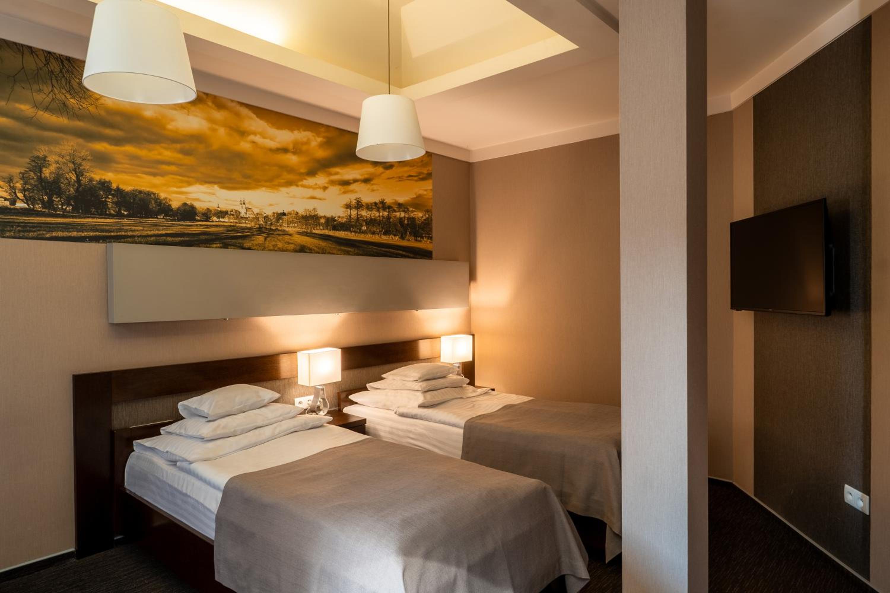 Double Room - Photo 9