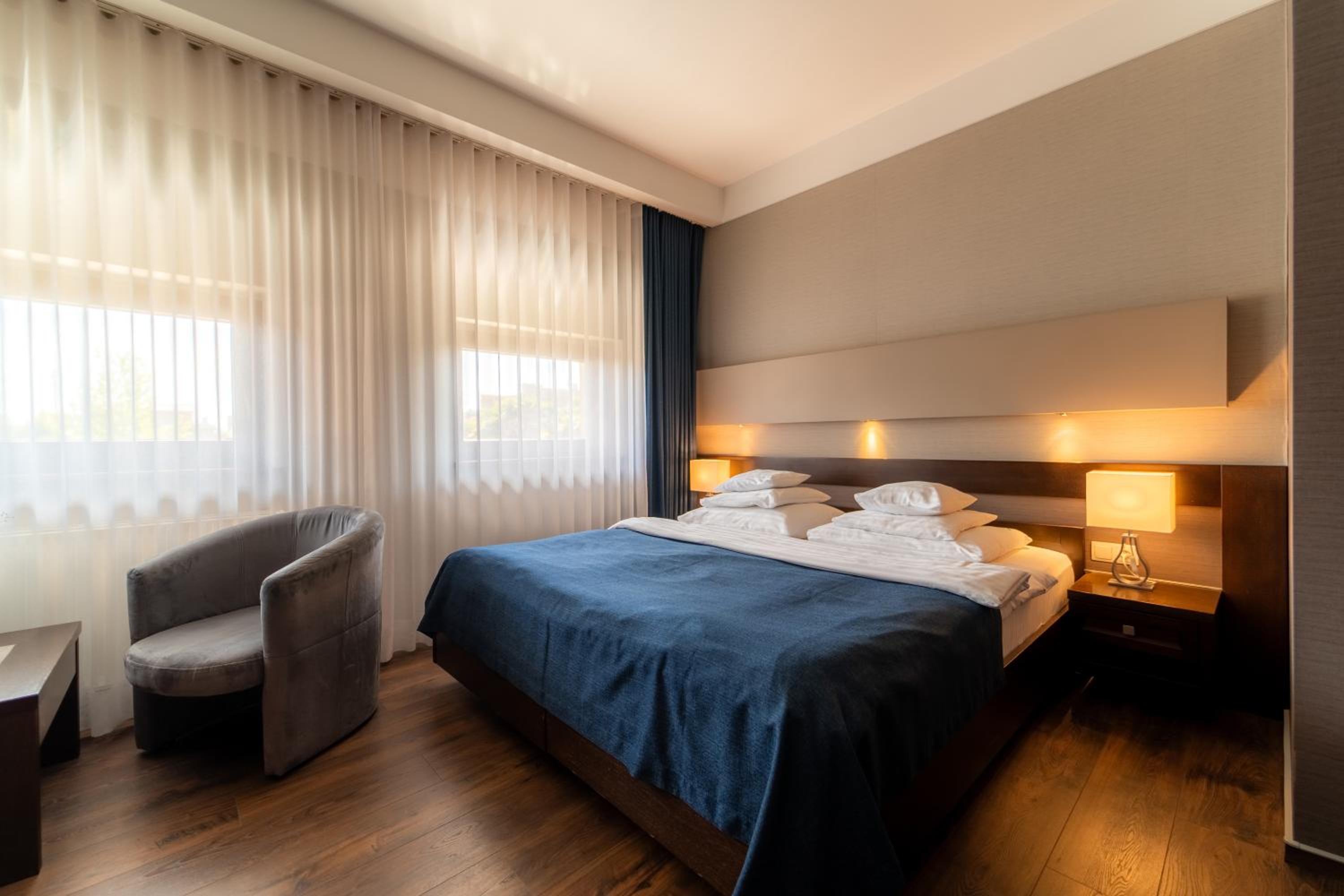 Double Room - Photo 11