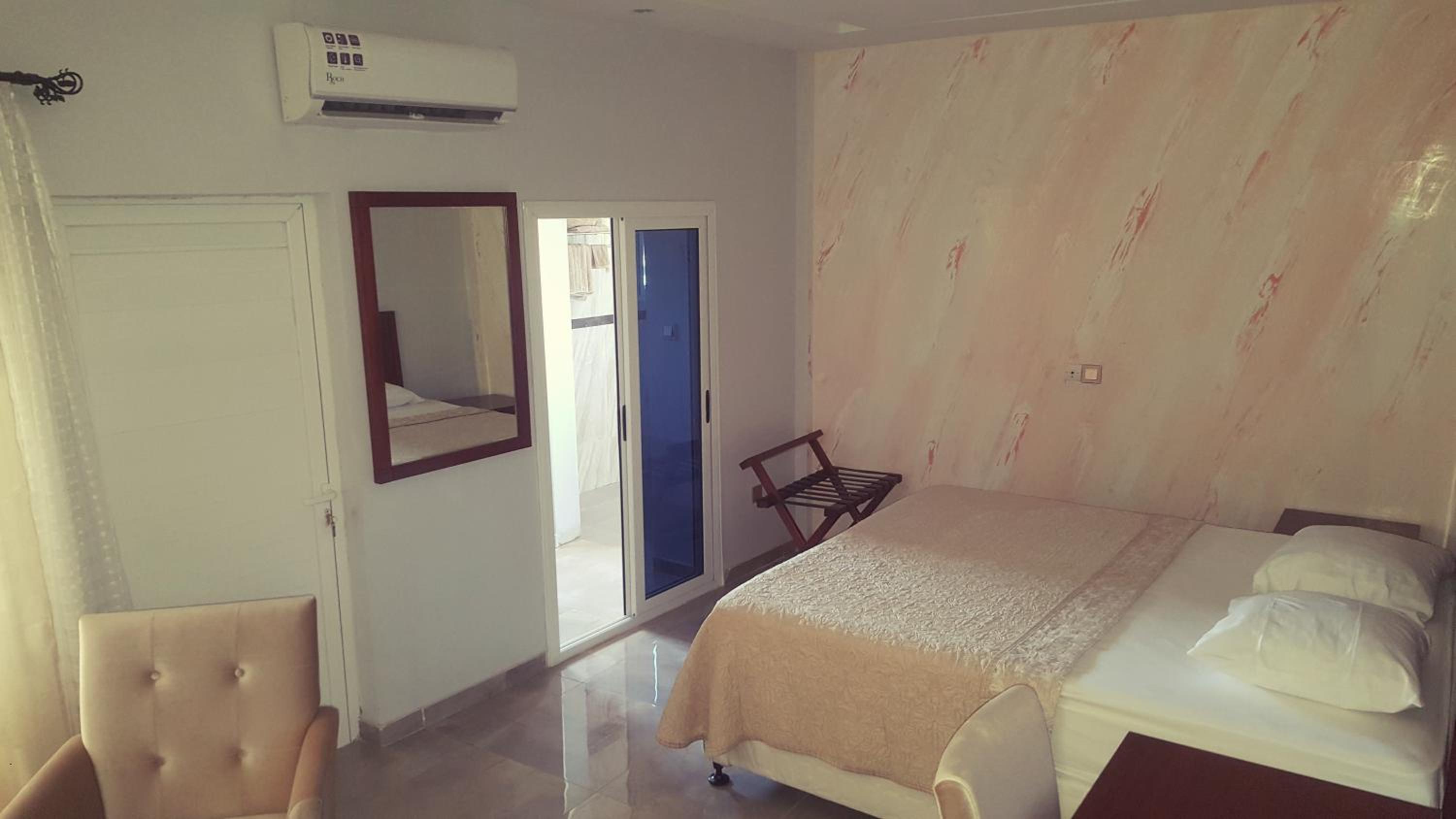 Single Room photo 3