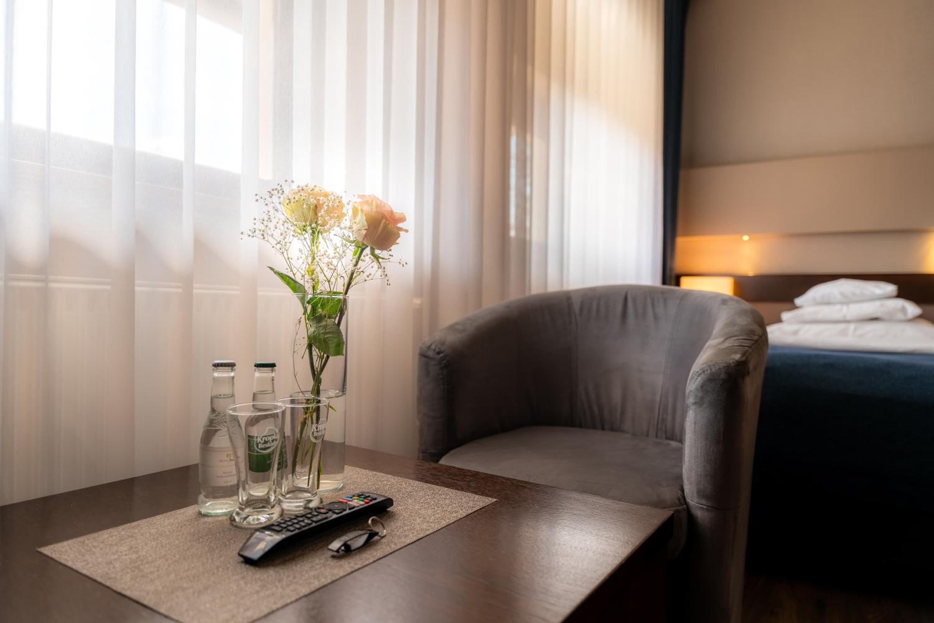 Double Room - Photo 5