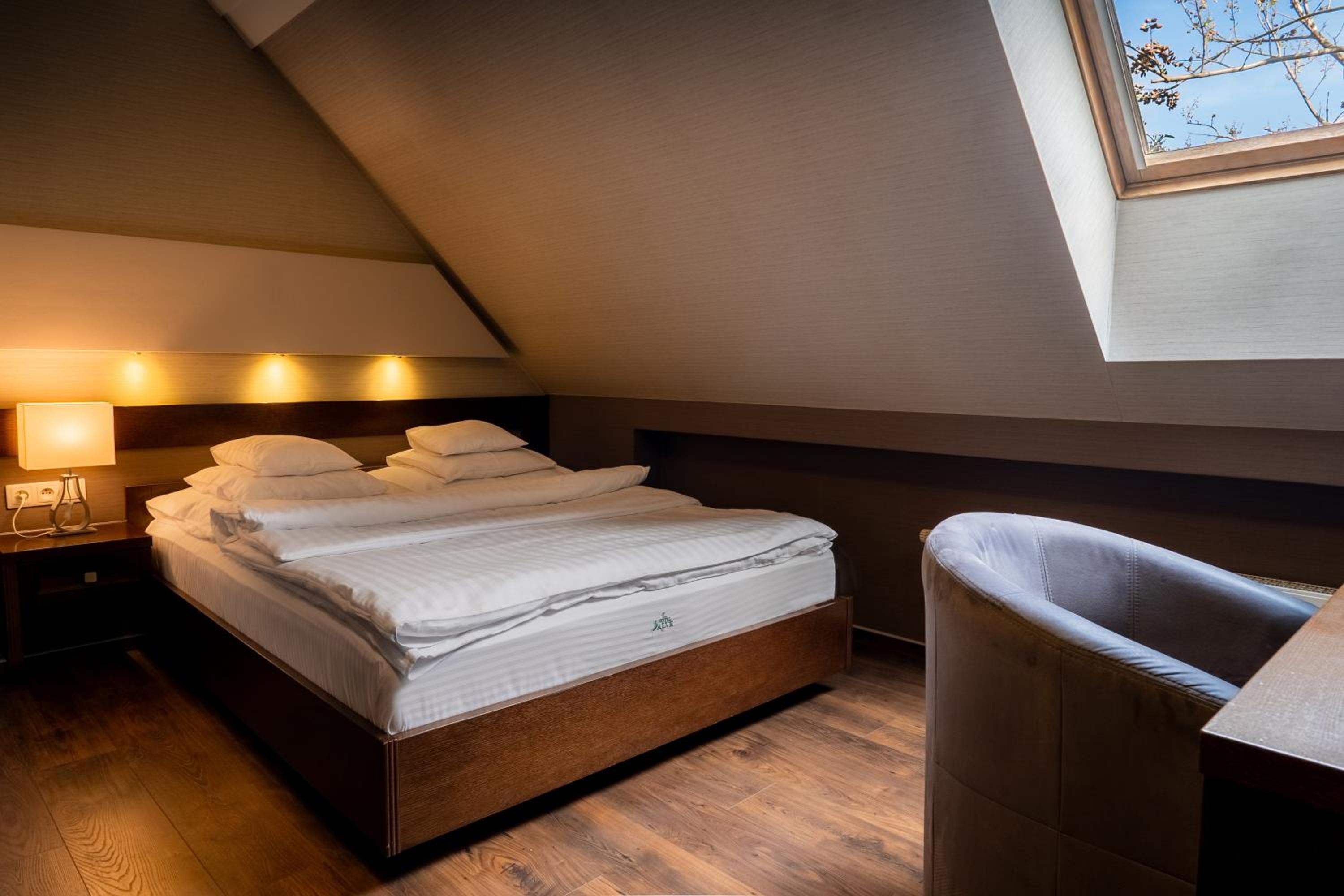 Double Room - Photo 3
