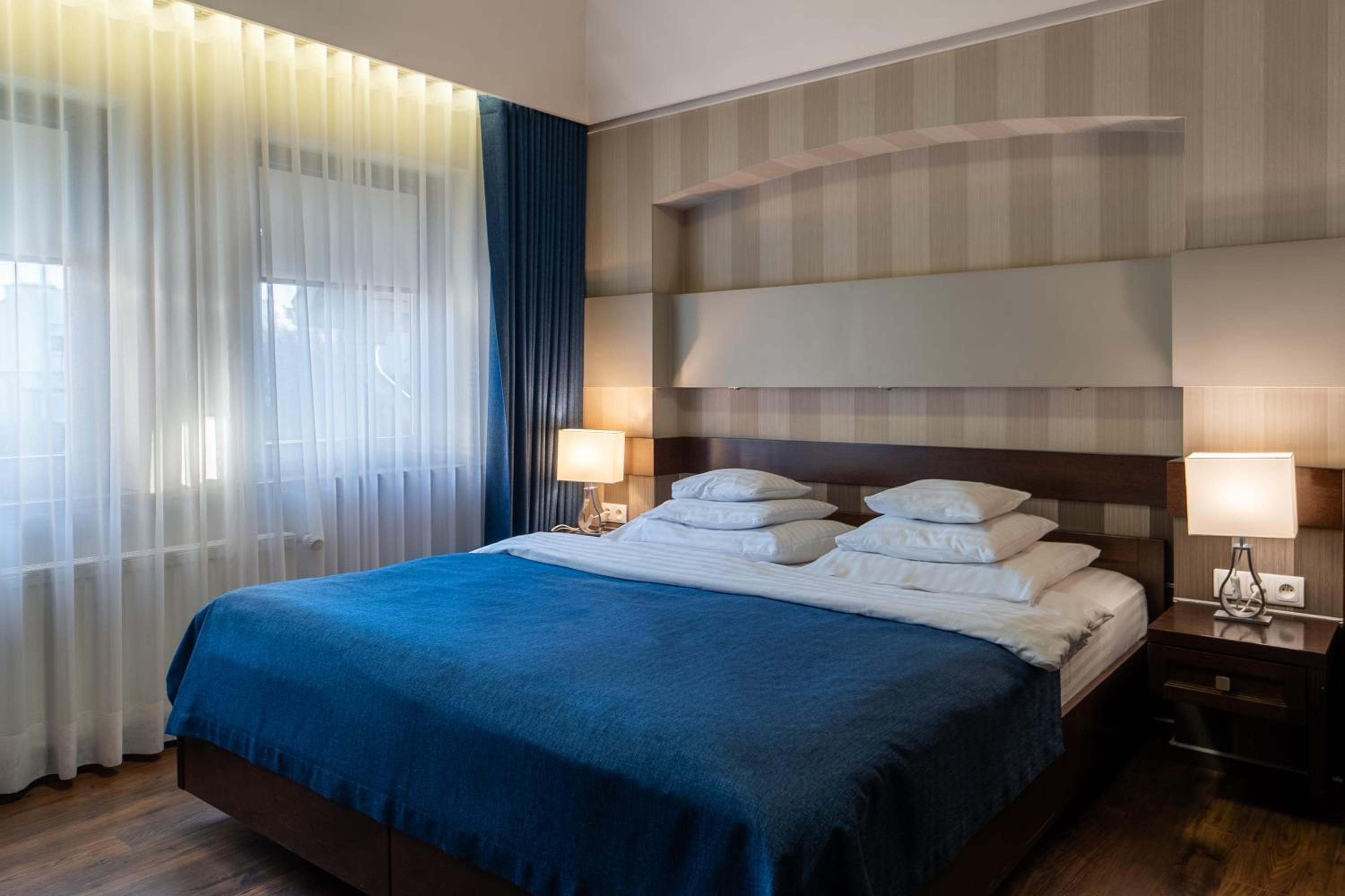 Deluxe Room - Photo 3