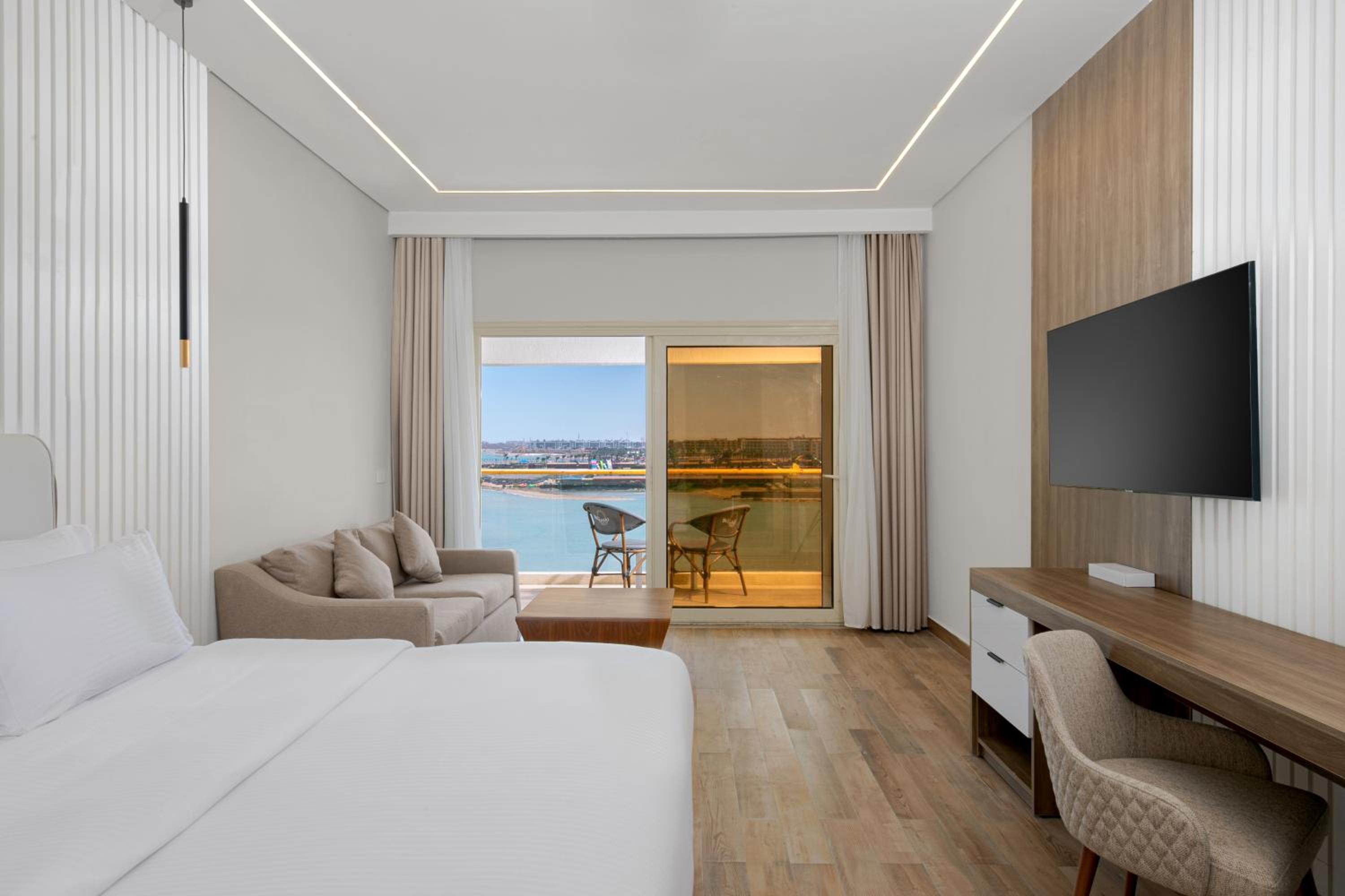 Deluxe Suite with Sea View