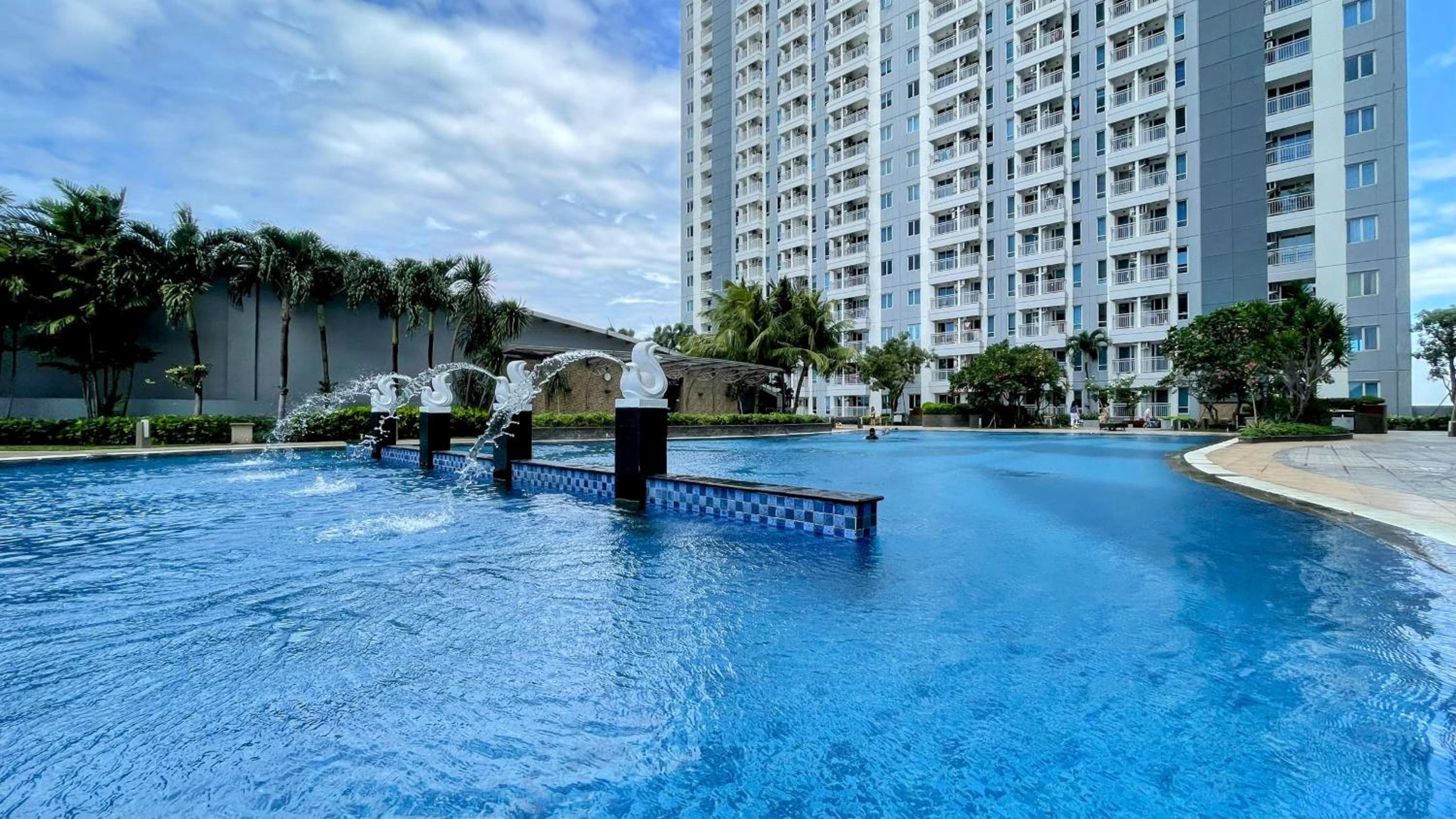 Two-Bedroom Apartment with City View photo 2