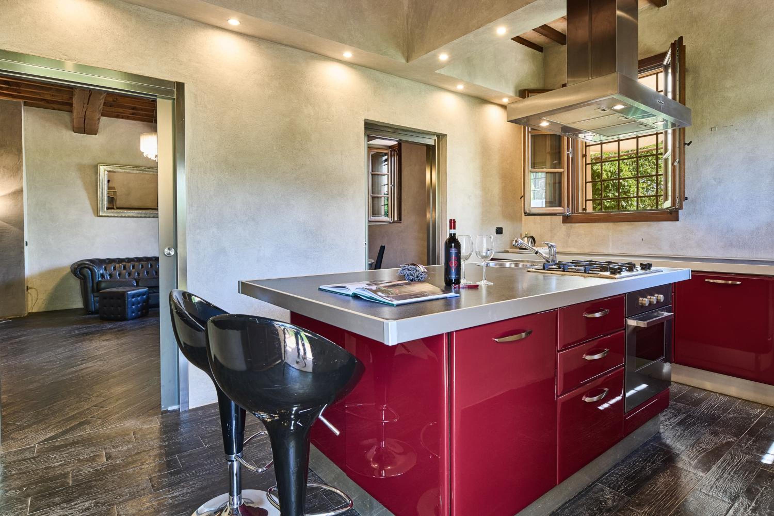 Deluxe Suite - Photo 8