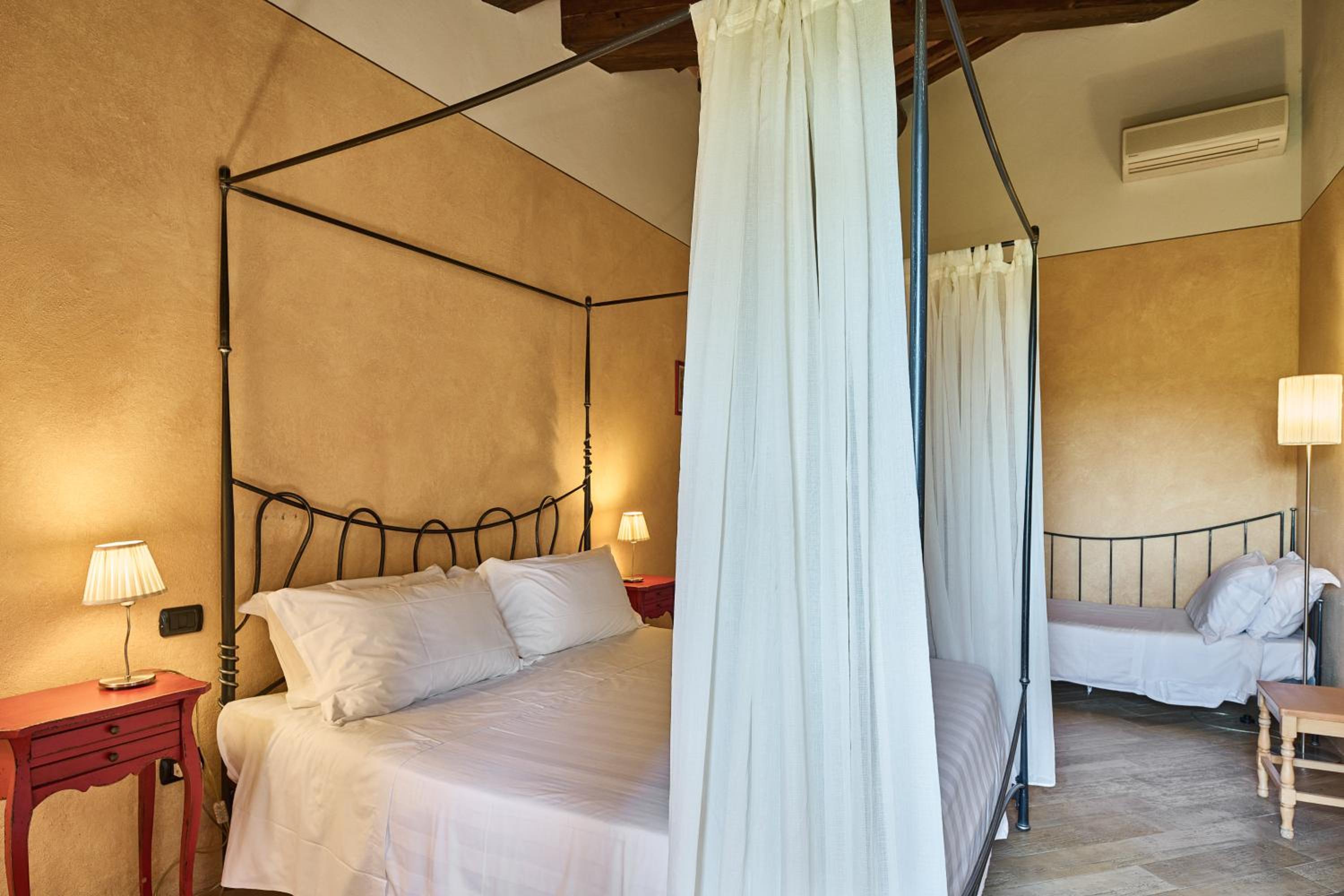 Triple Room - Photo 15