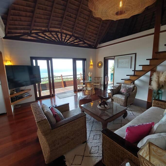 Three-Bedroom Villa photo 1