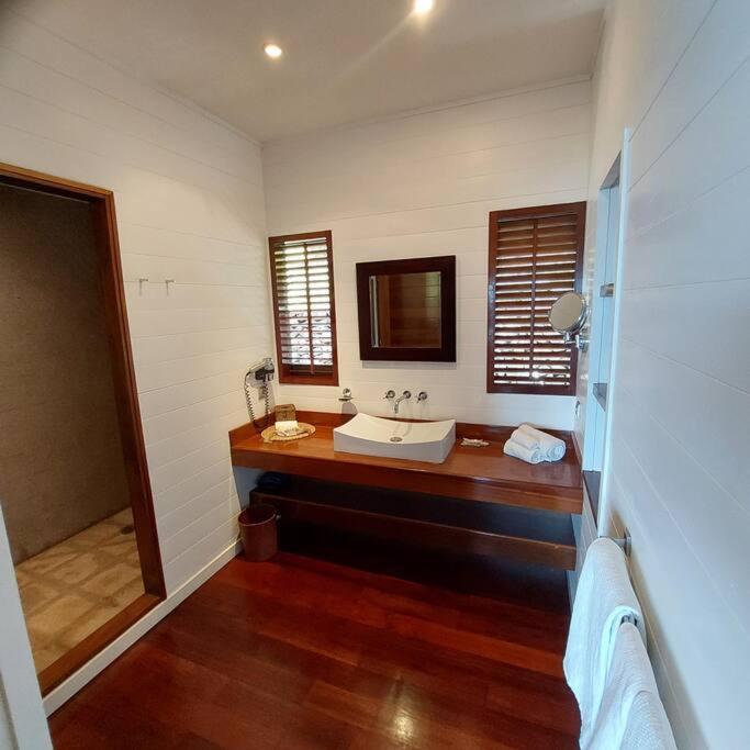 Three-Bedroom Villa photo 3