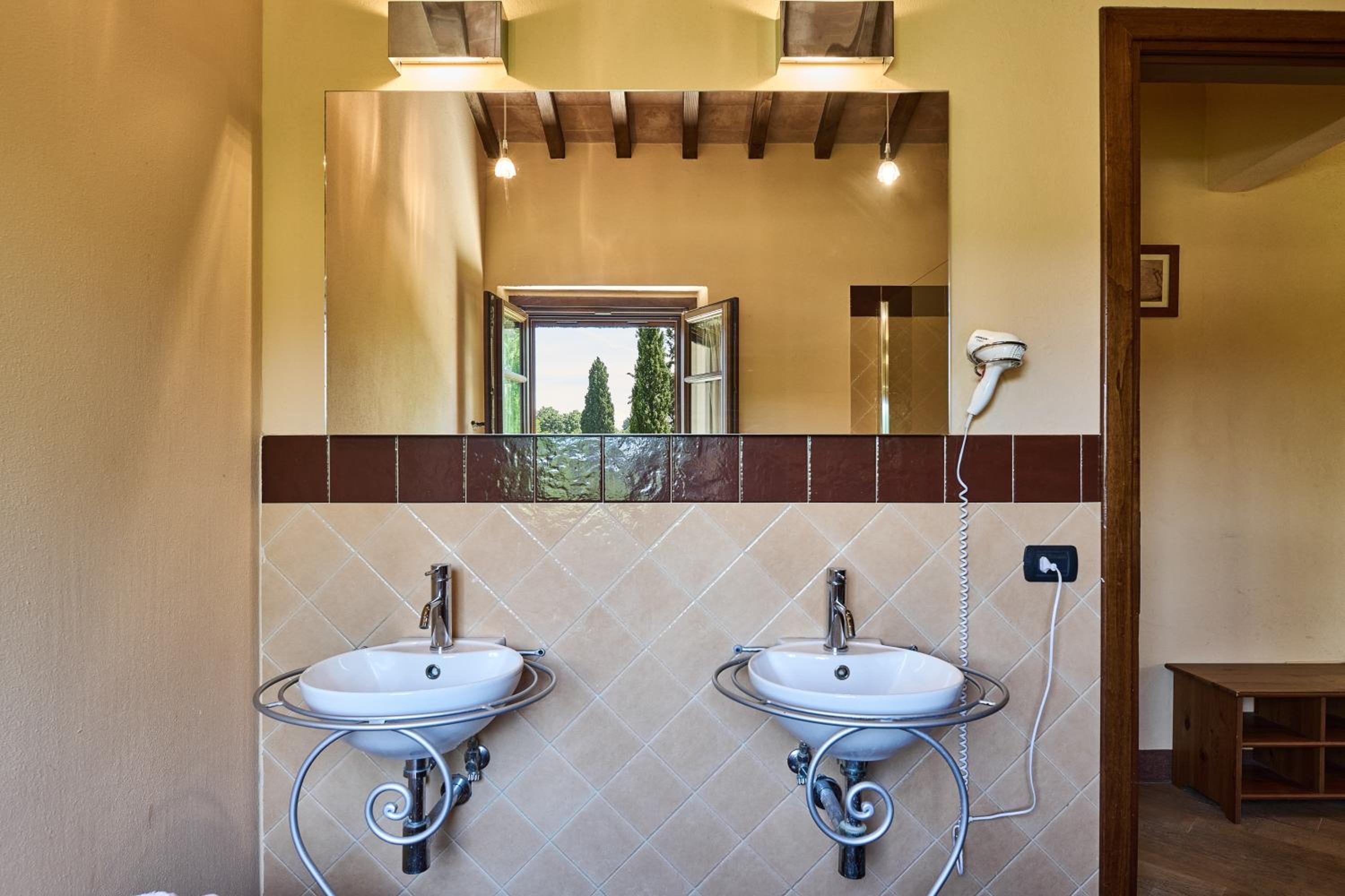 Triple Room - Photo 5