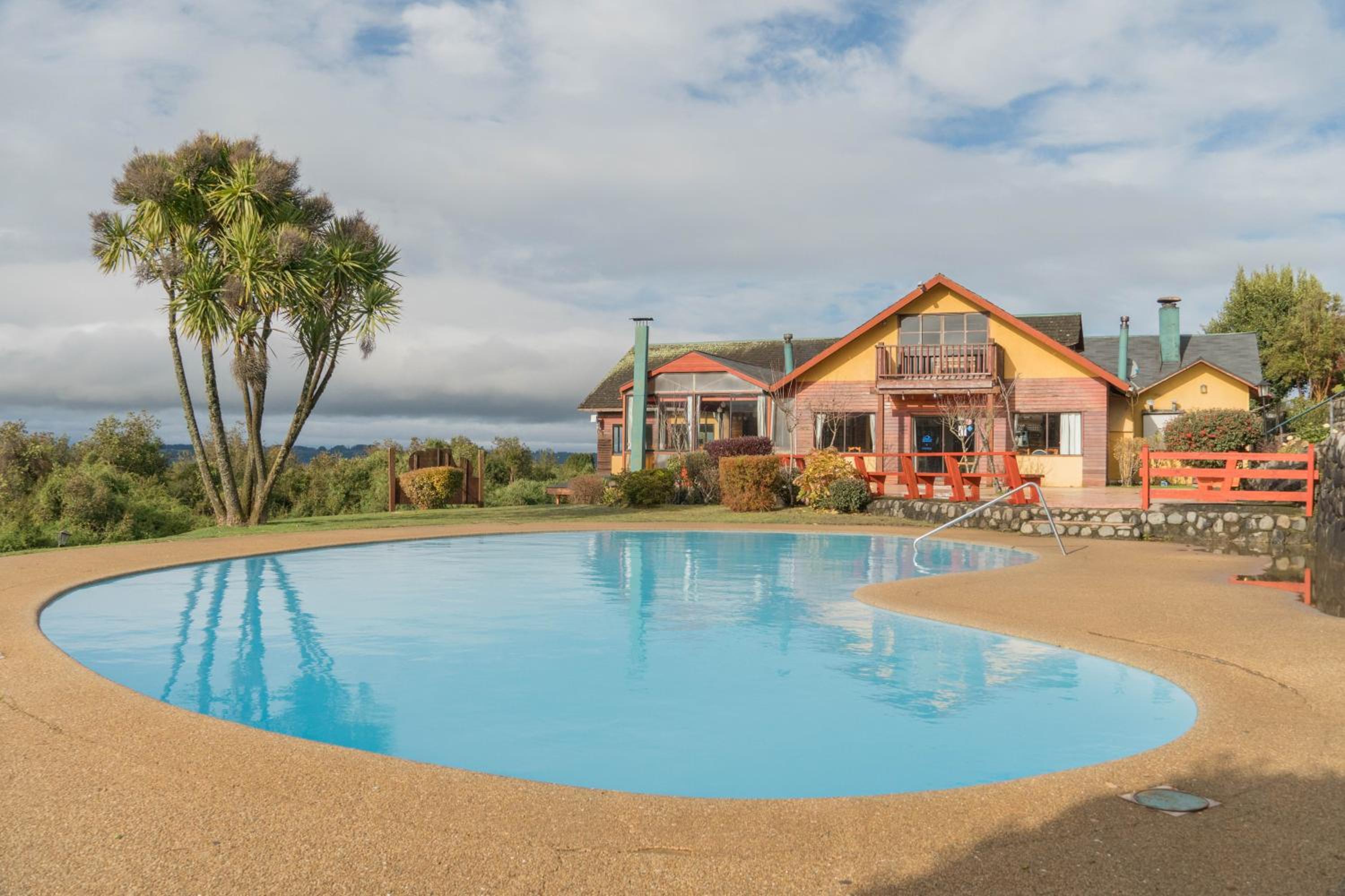 Three-Bedroom Villa photo 2