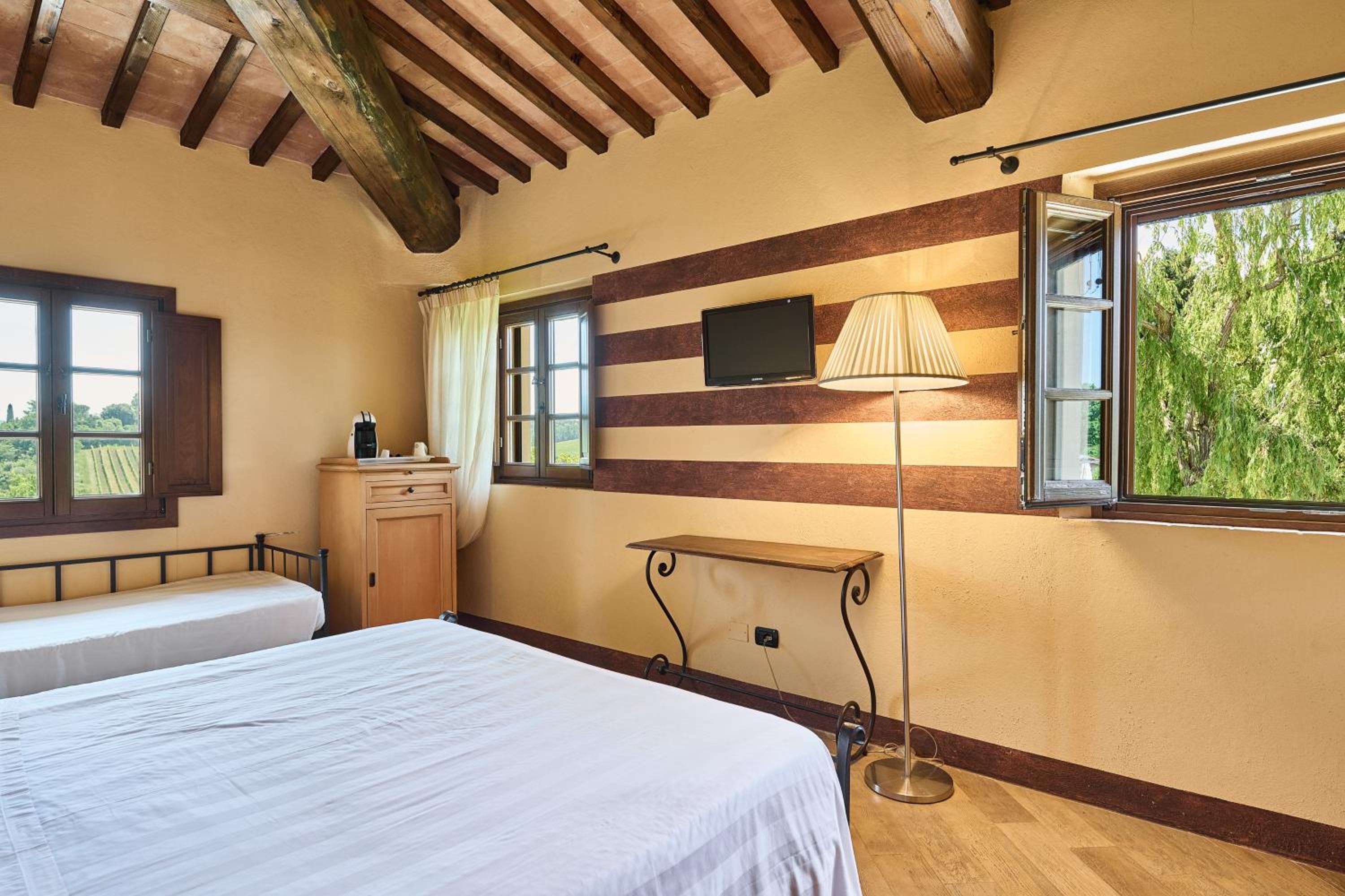 Triple Room - Photo 7