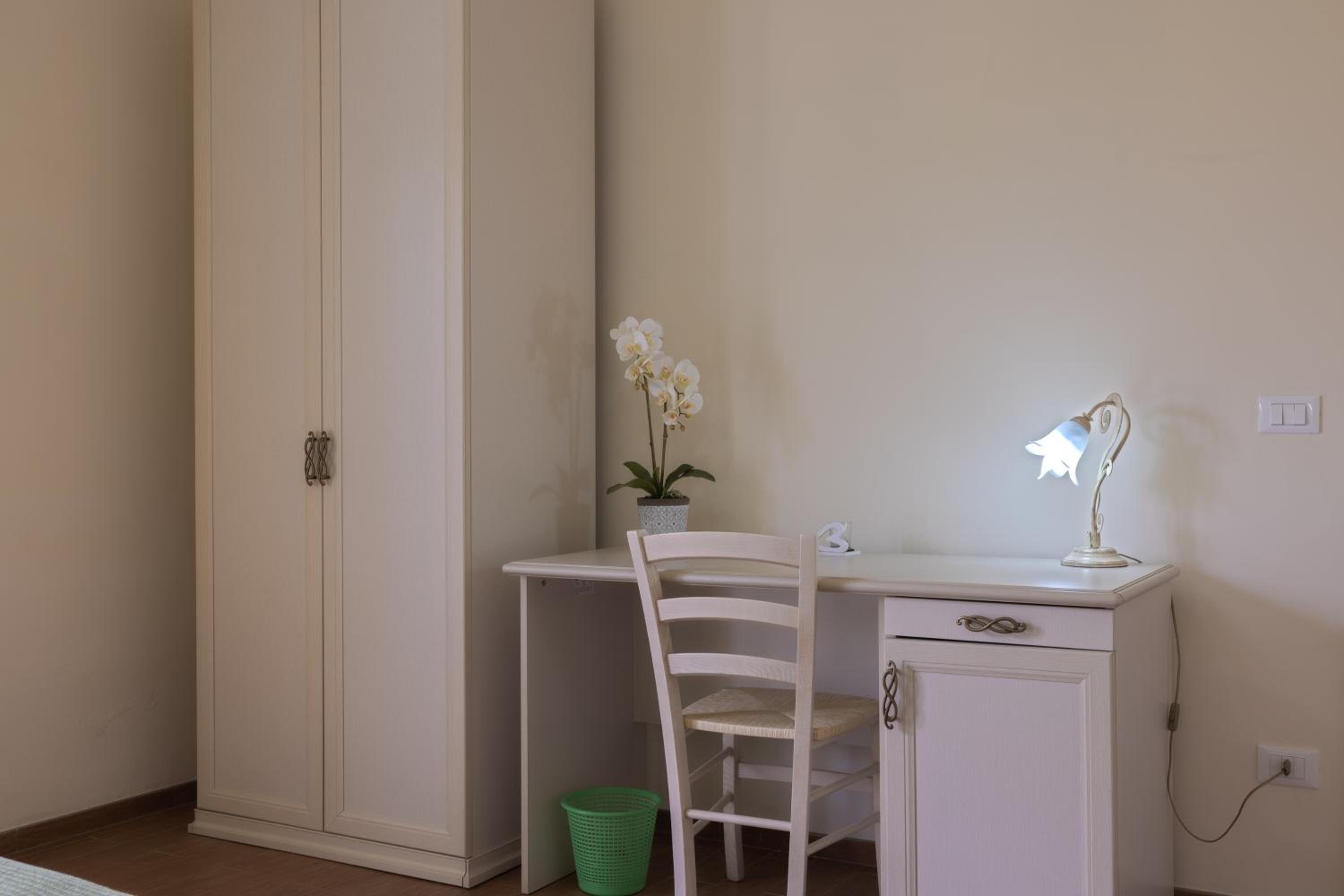 Deluxe Double or Twin Room with Garden View photo 3