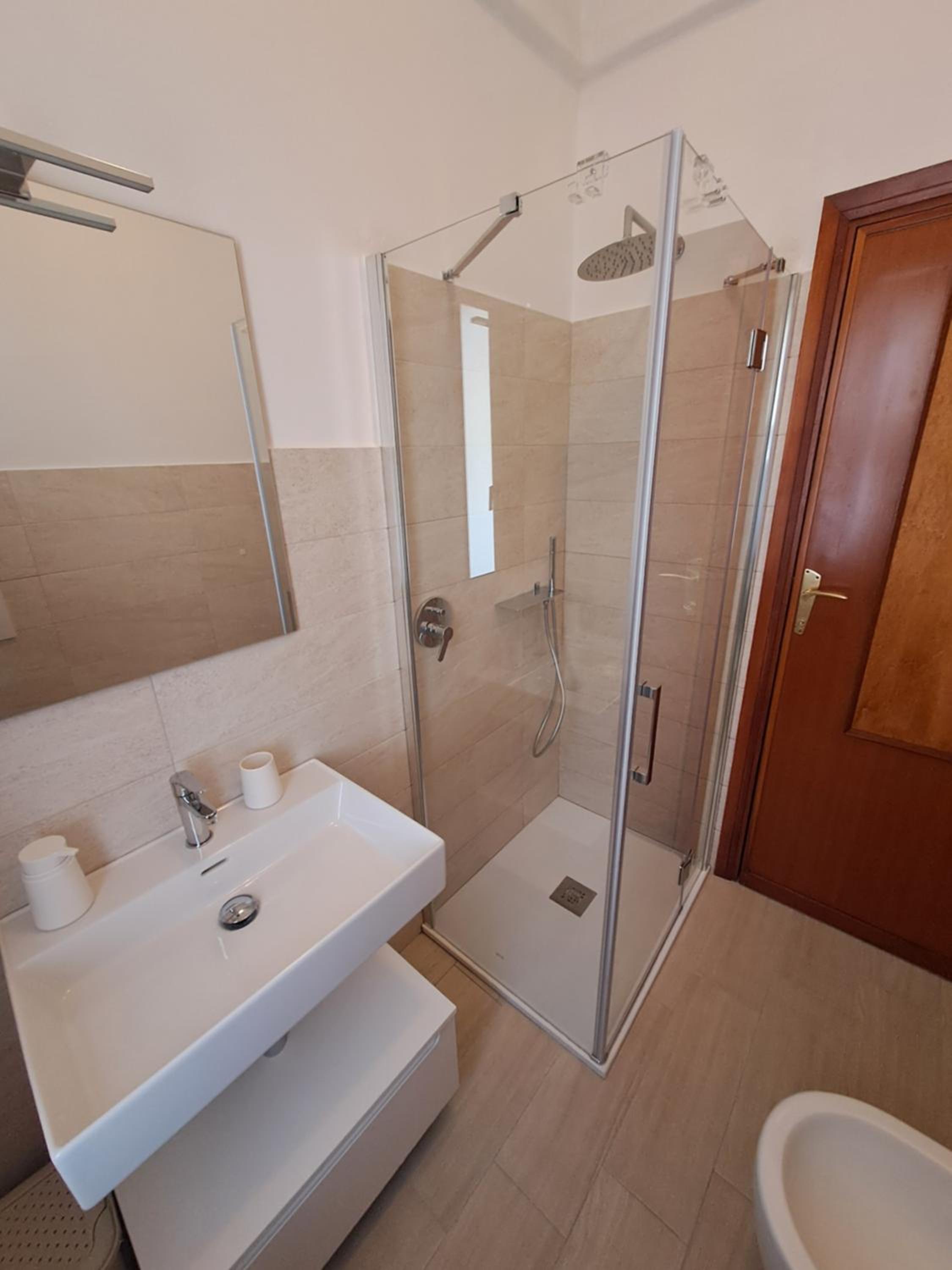 Triple Room with Private External Bathroom - Photo 6