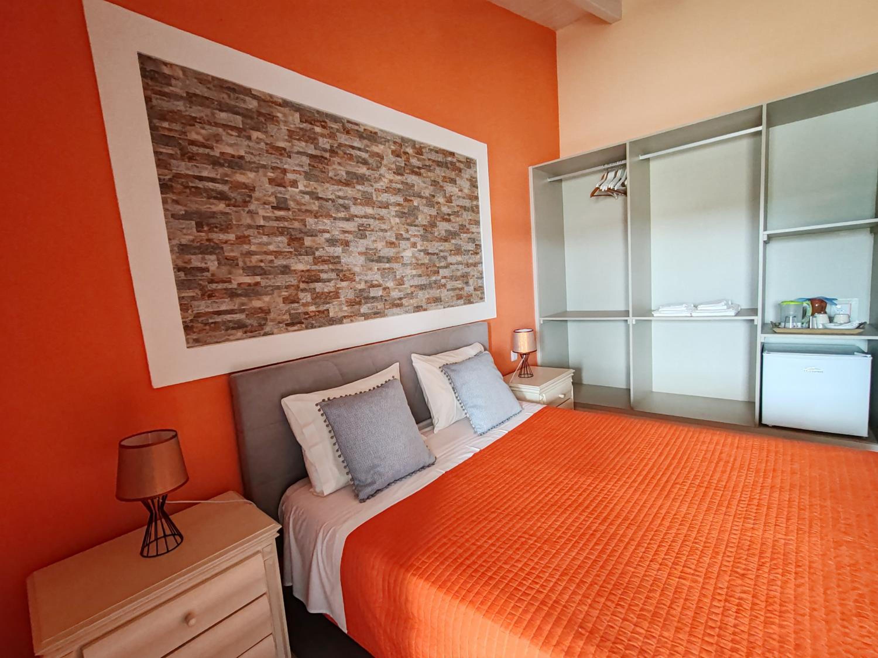 Double Room with Pool View - Photo 1