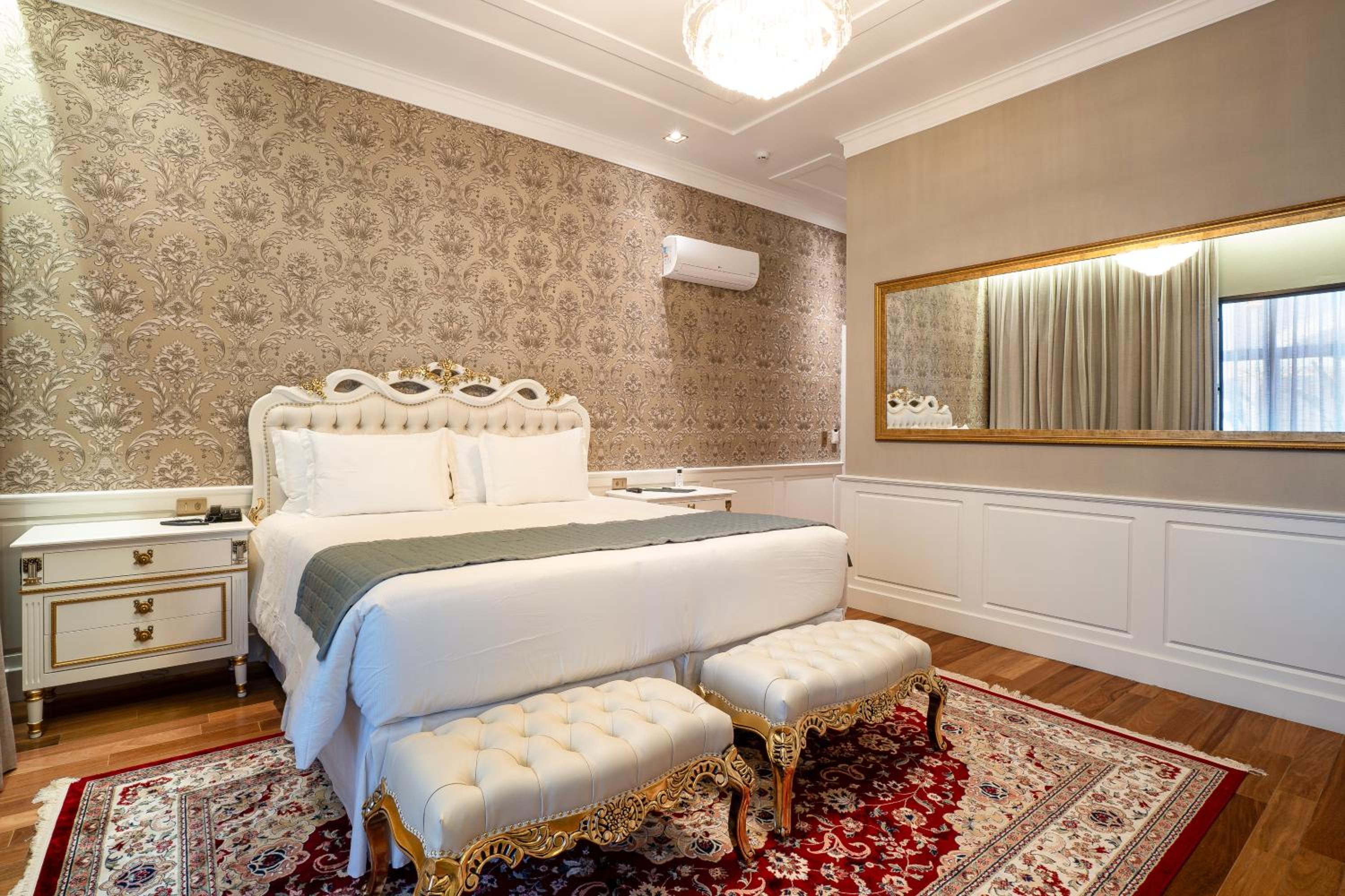 Deluxe Double or Twin Room