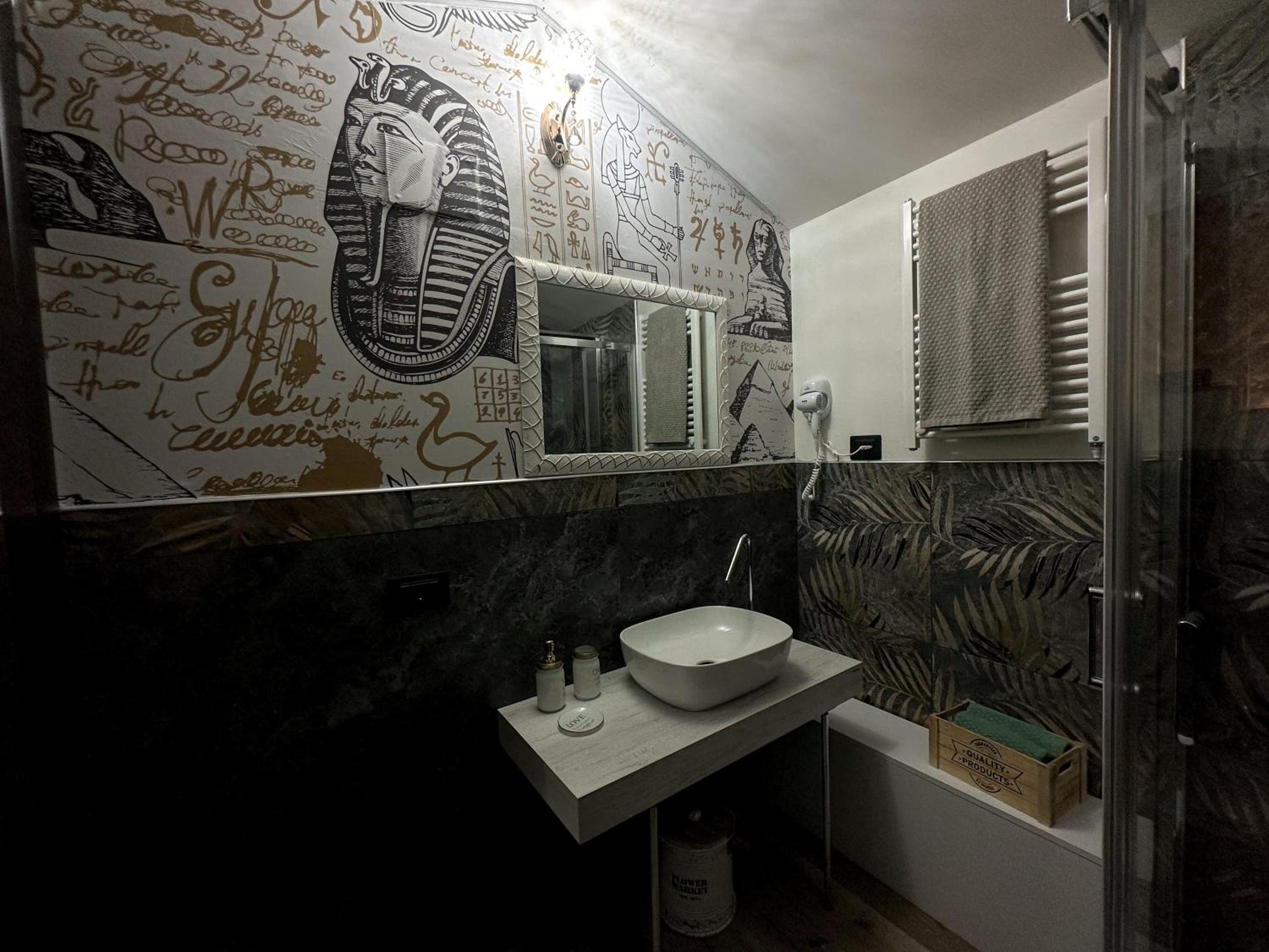 Double or Twin Room with Private Bathroom photo 3