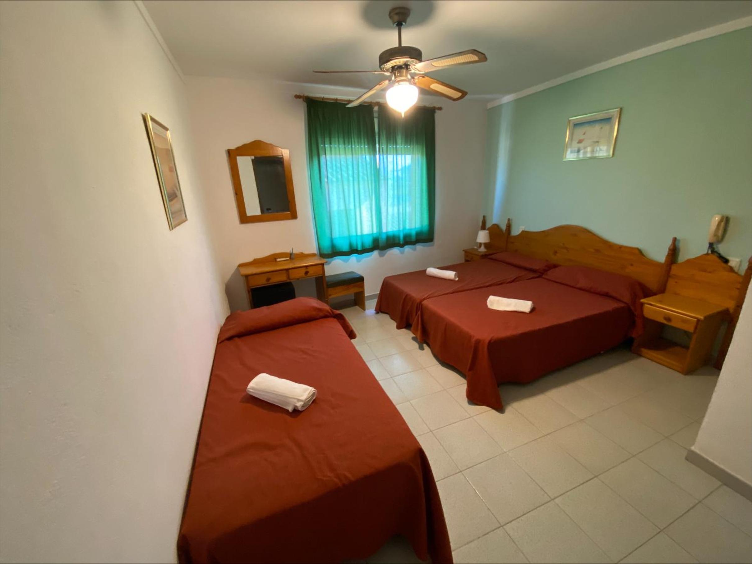 Triple Room