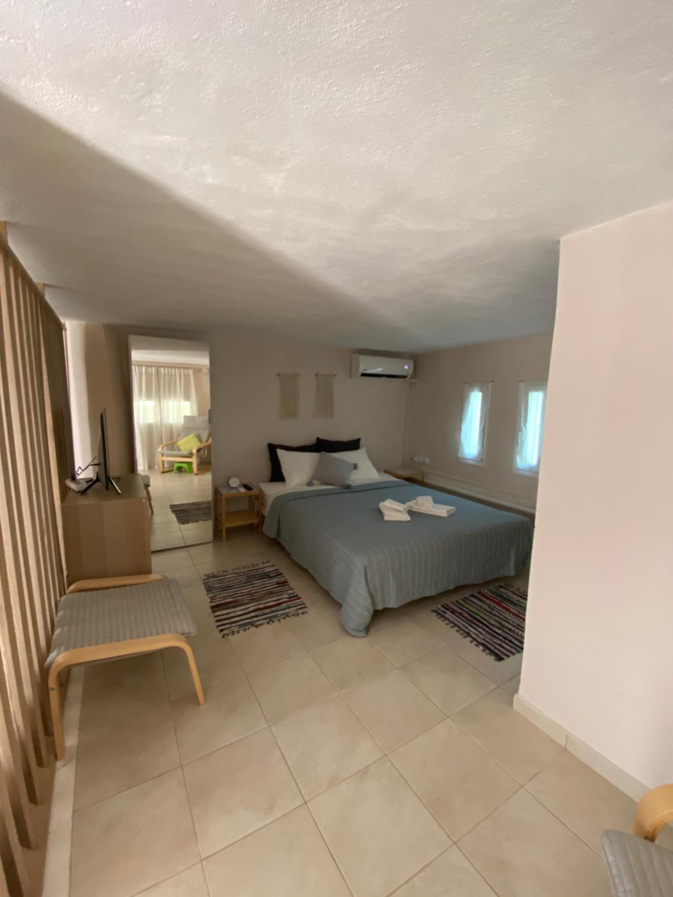 One-Bedroom House photo 1