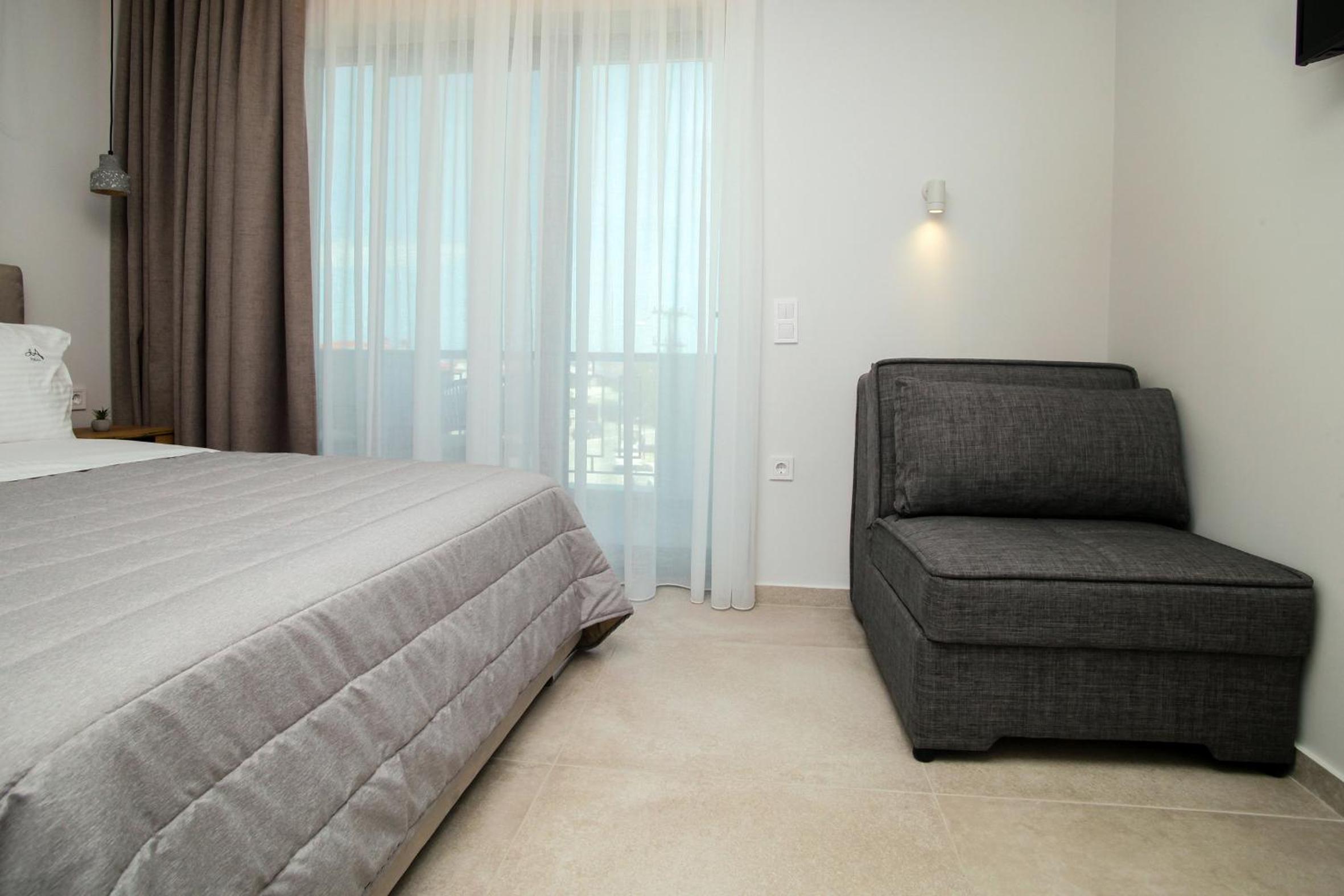 Luxury Triple Room photo 2