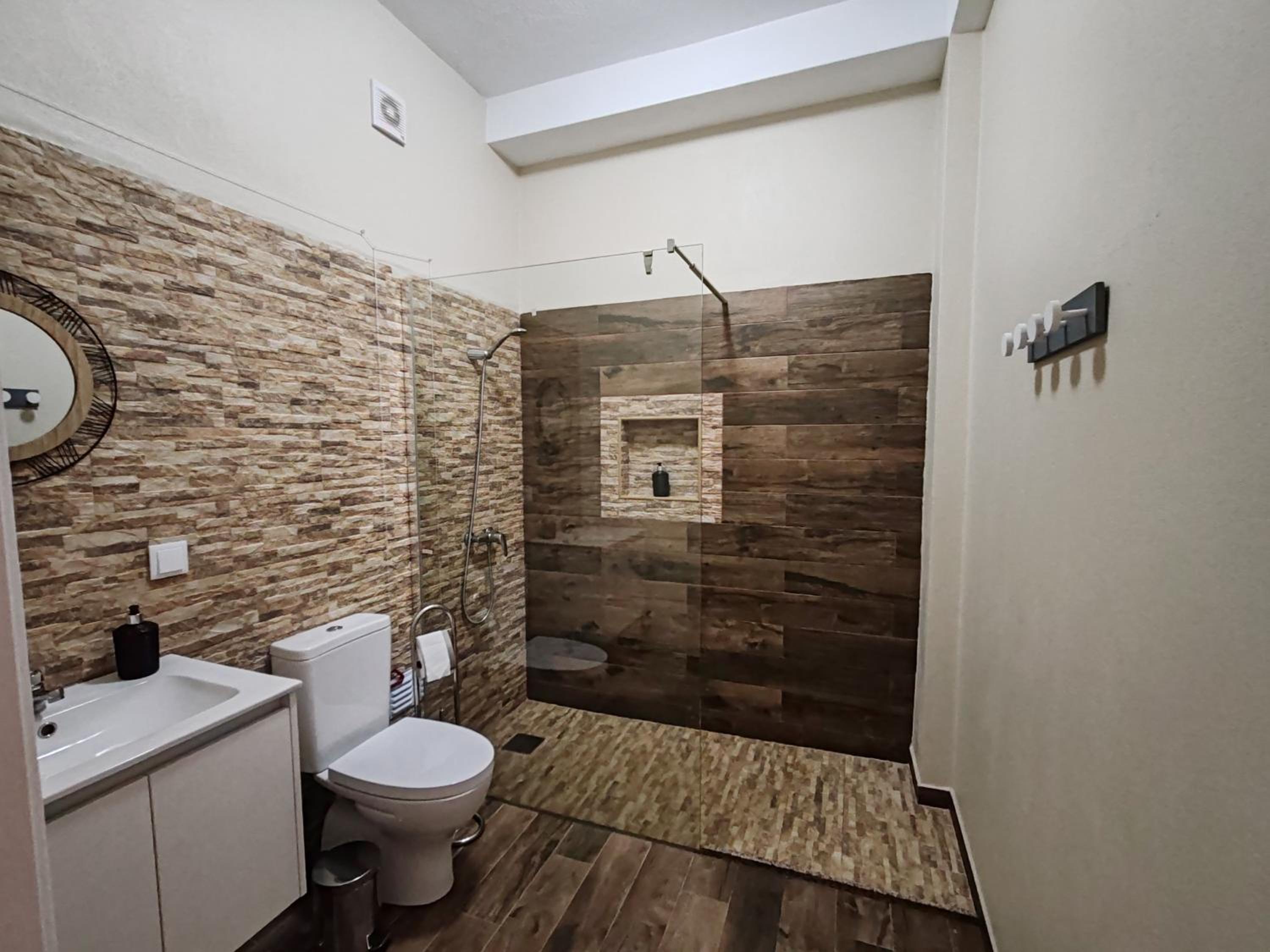 Twin Room with Pool View - Photo 2
