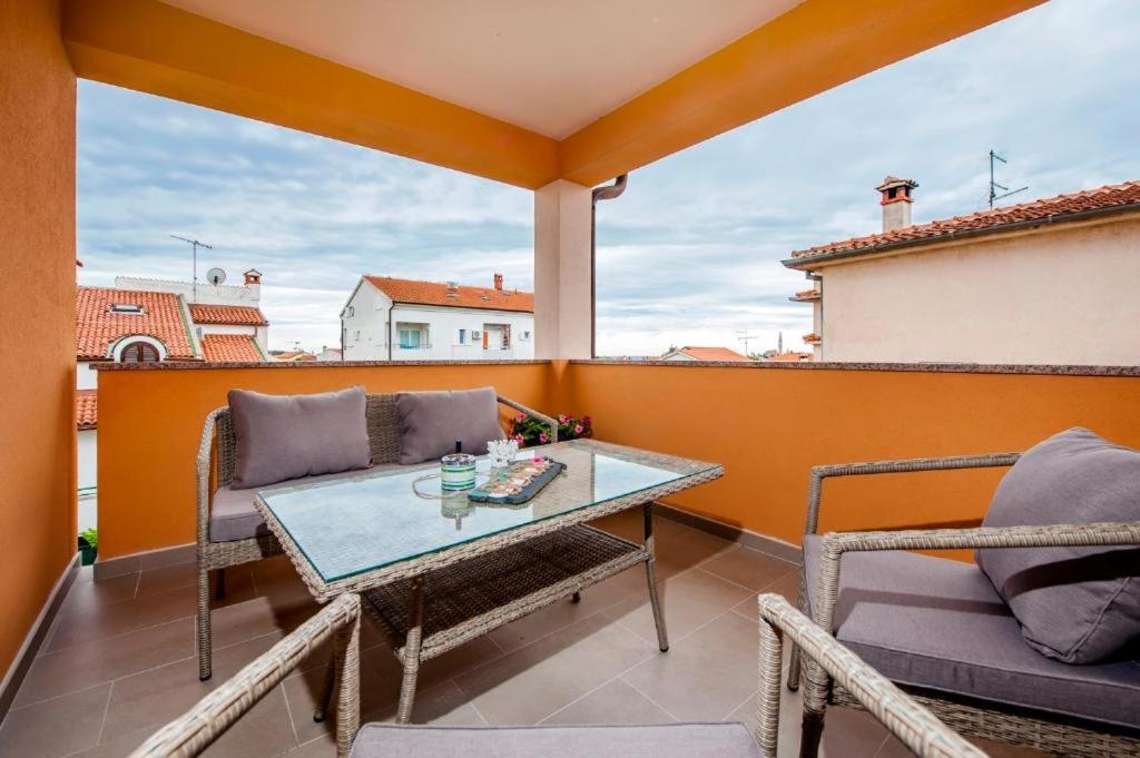Apartment with View and Balcony photo 3