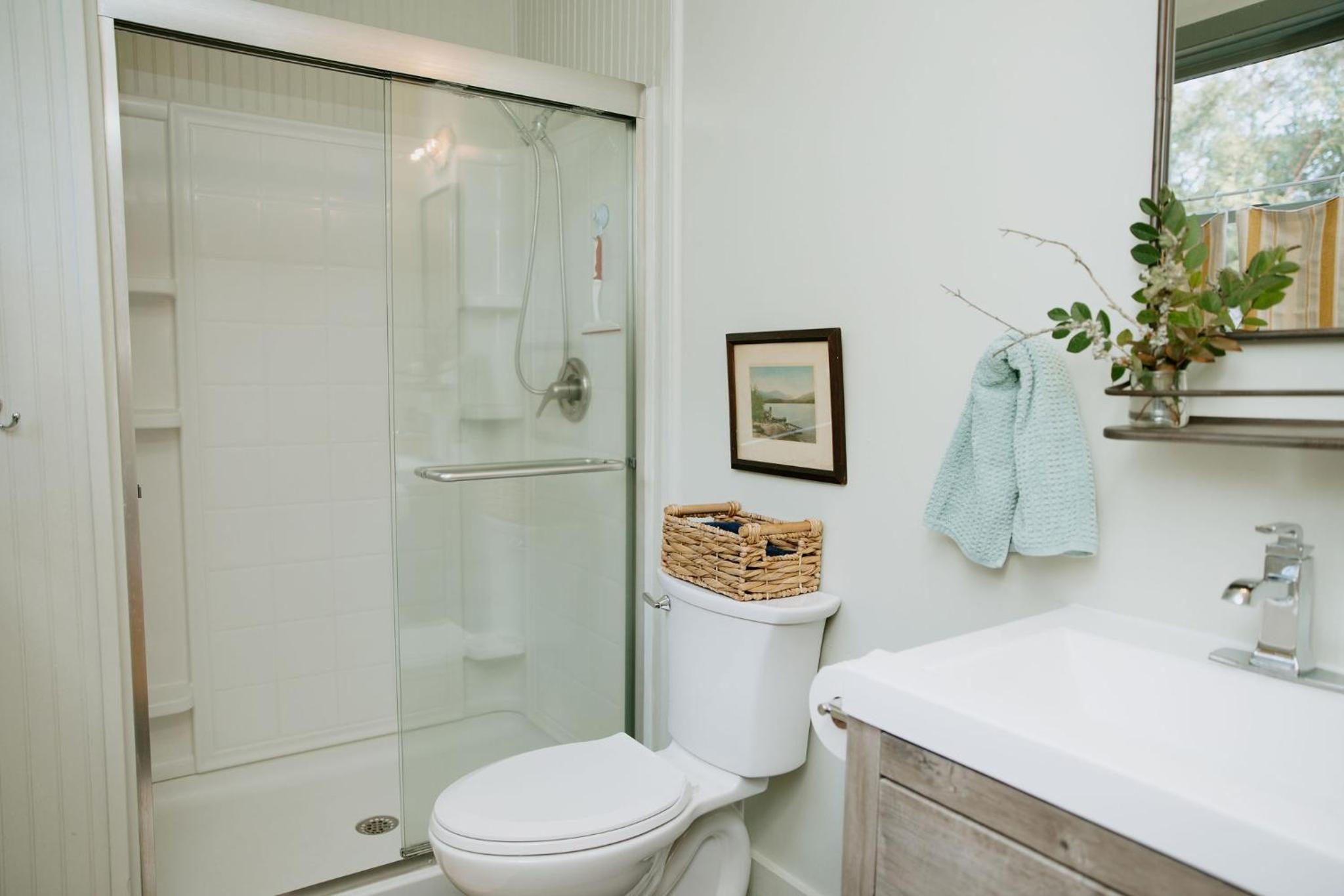 Three-Bedroom House - Photo 45