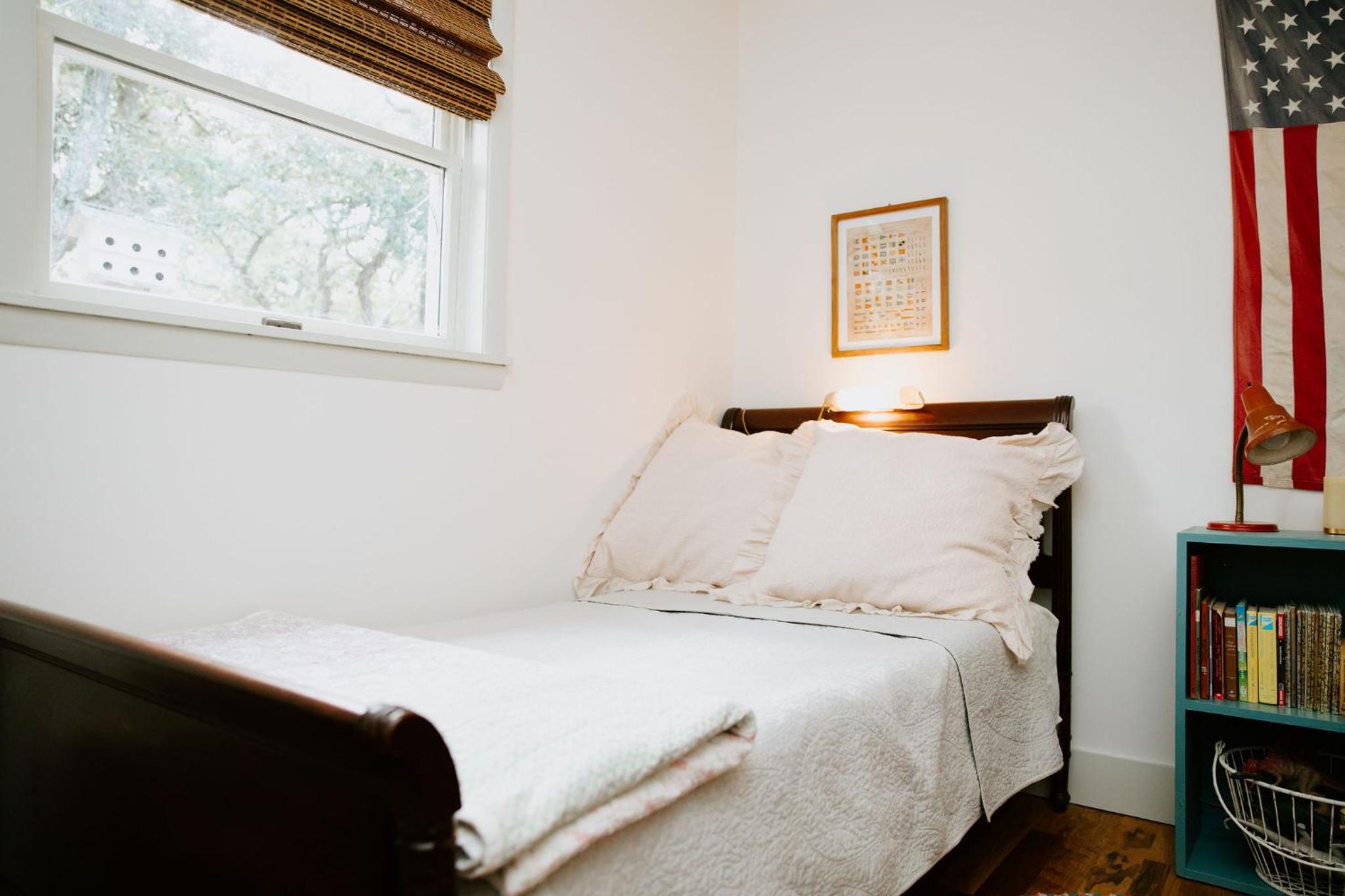 Three-Bedroom House - Photo 40
