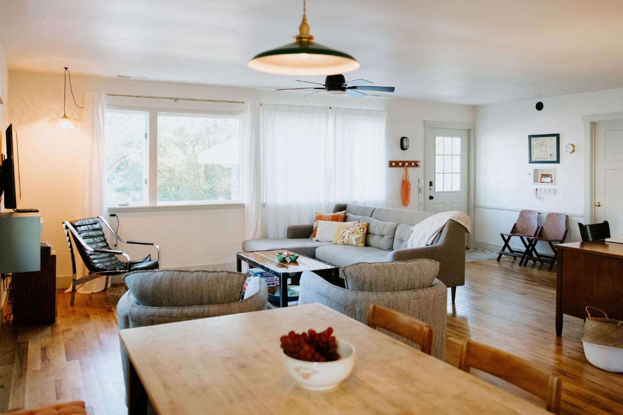 Three-Bedroom House - Photo 37