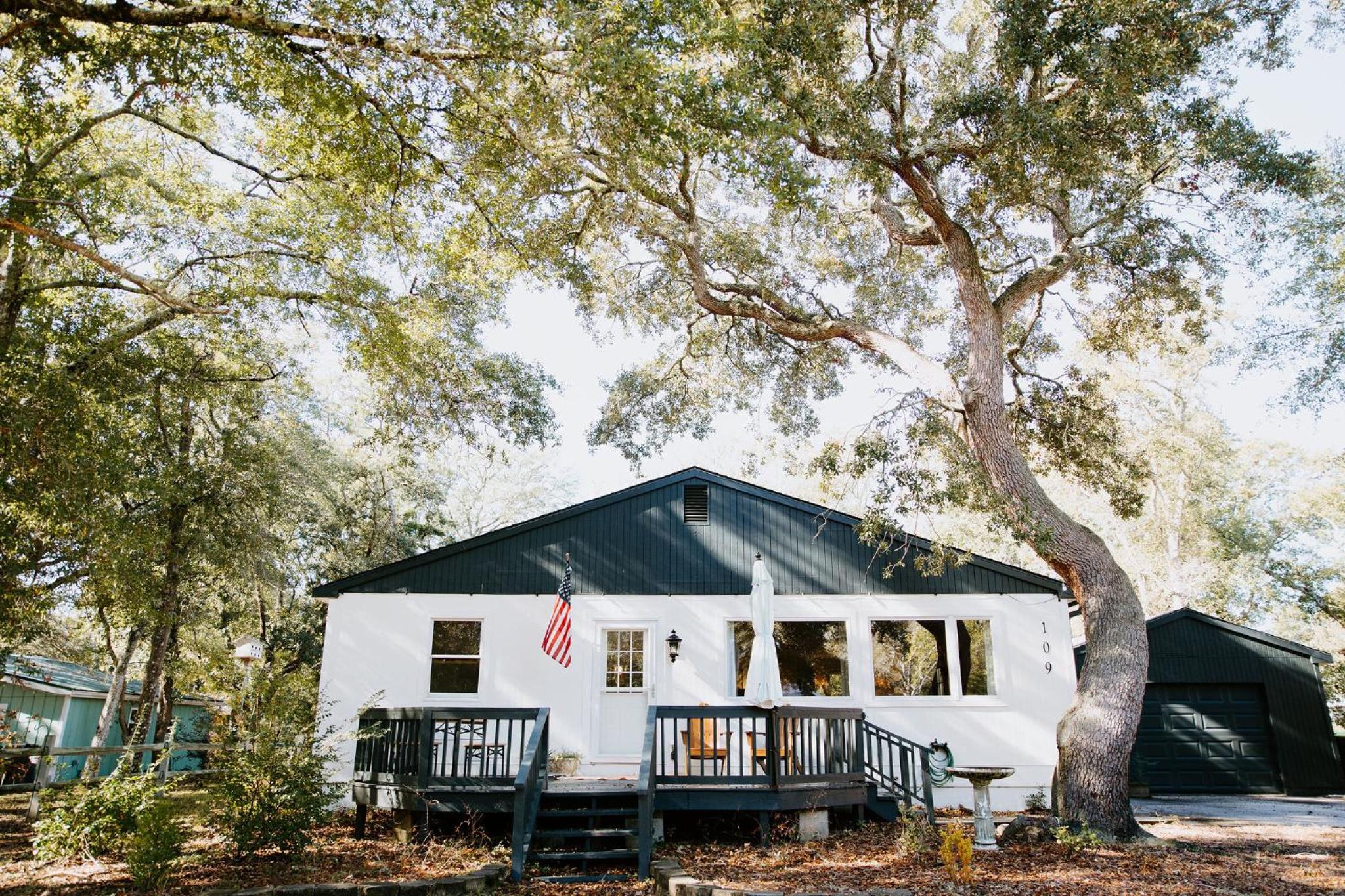 Three-Bedroom House - Photo 74