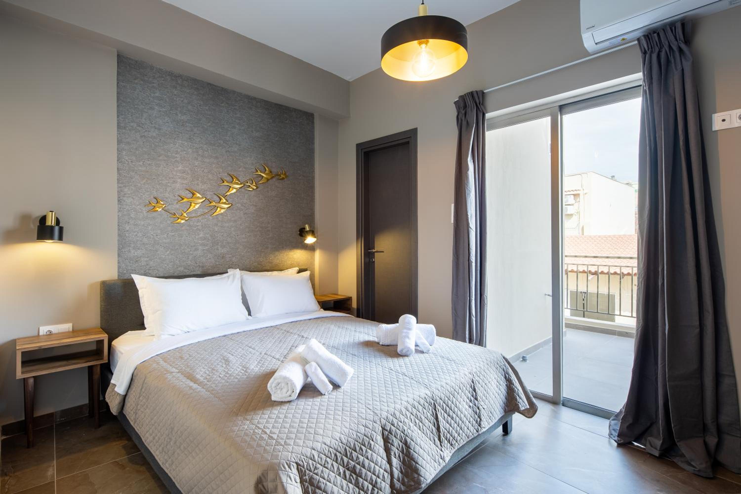 Two-Bedroom Deluxe Apartment with Balcony