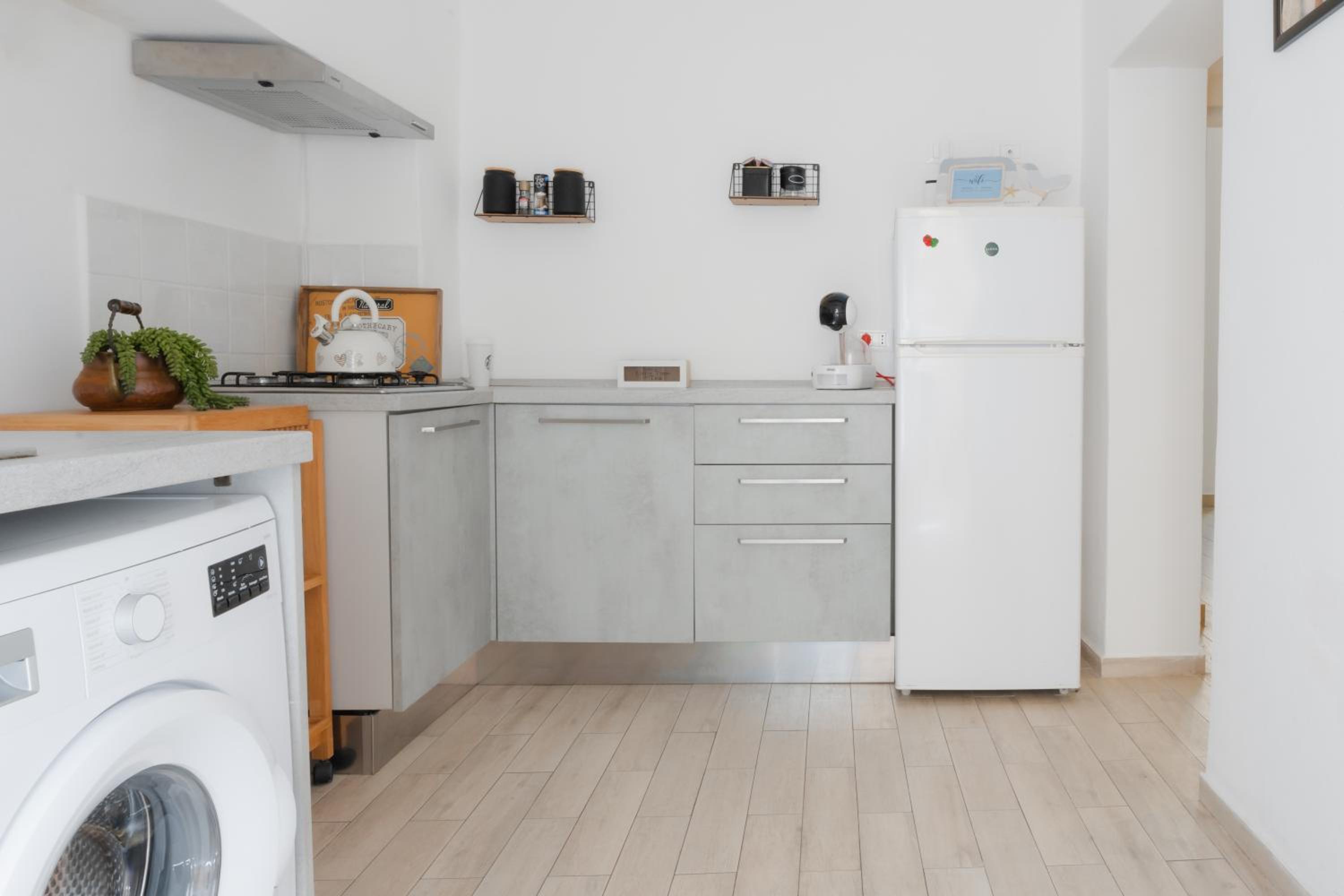 One-Bedroom Apartment photo 3