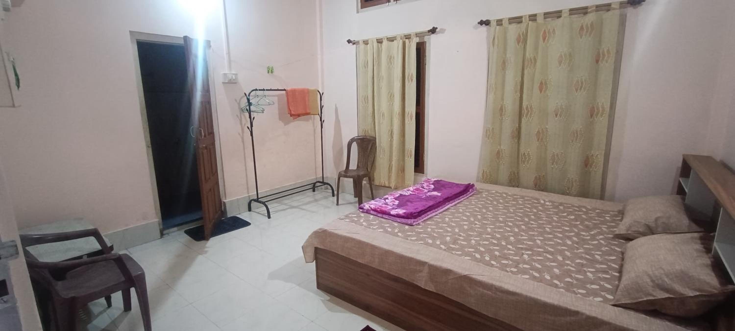 Three-Bedroom House photo 2