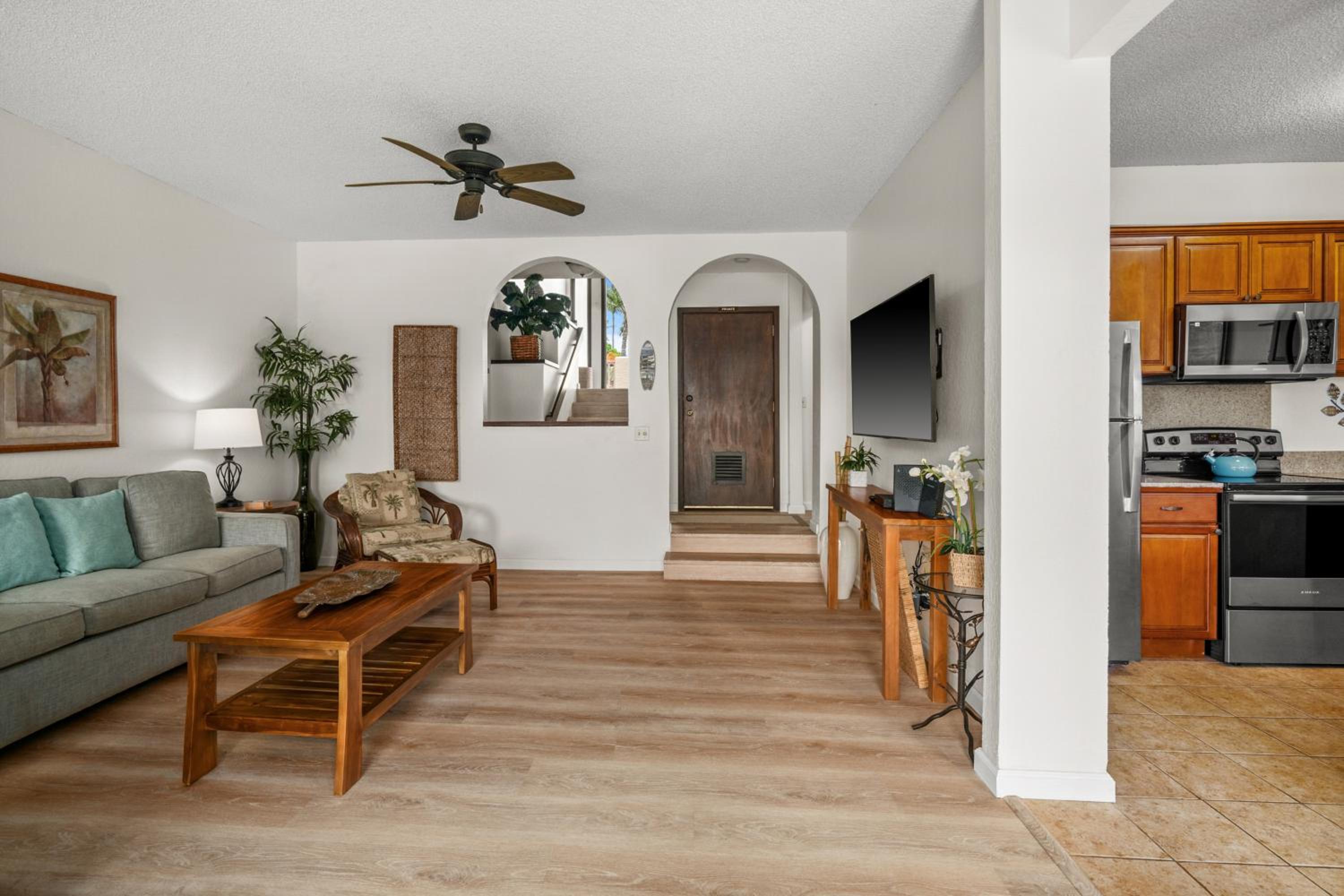 One-Bedroom Apartment photo 1