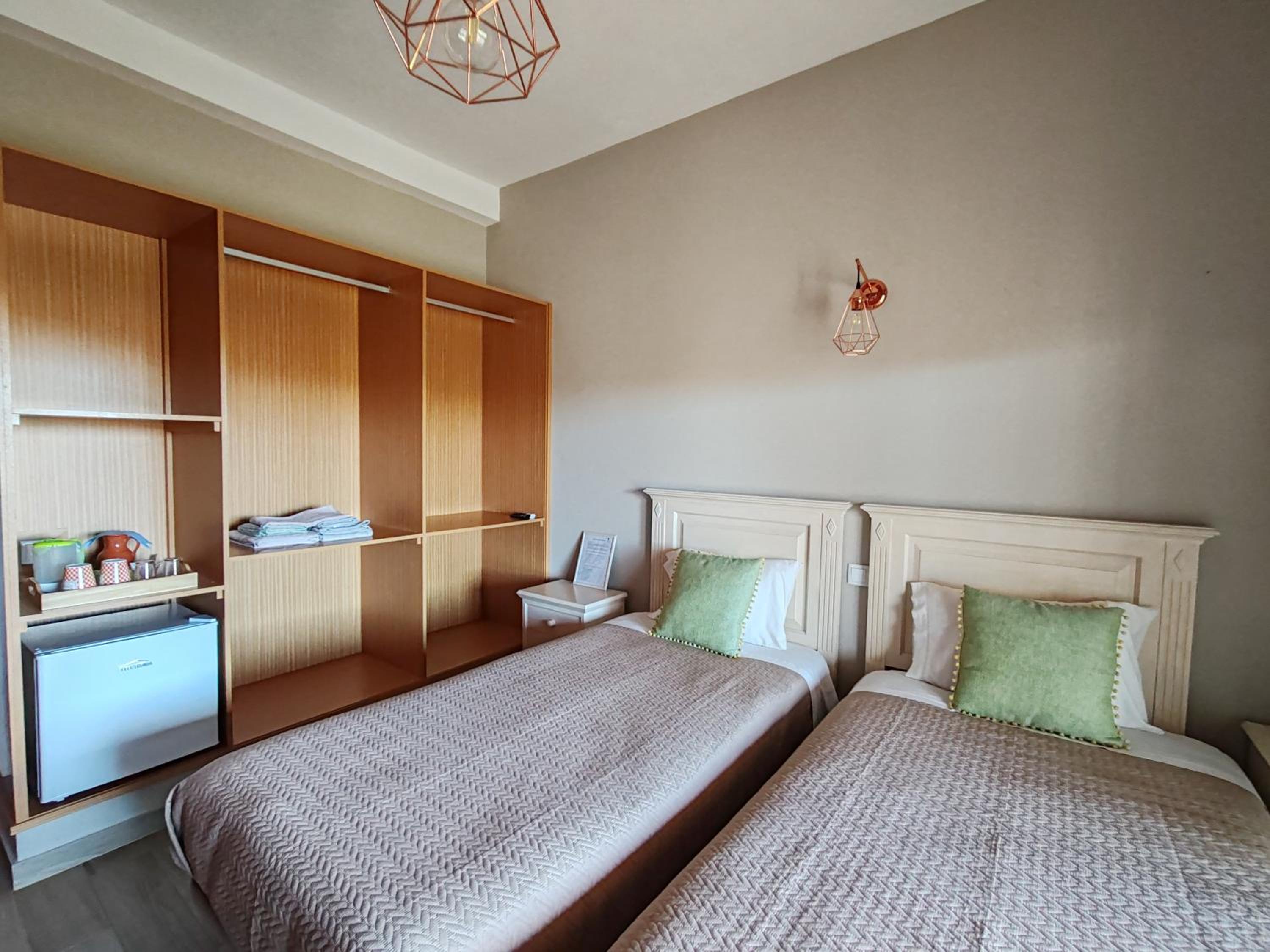 Twin Room with Balcony - Photo 19